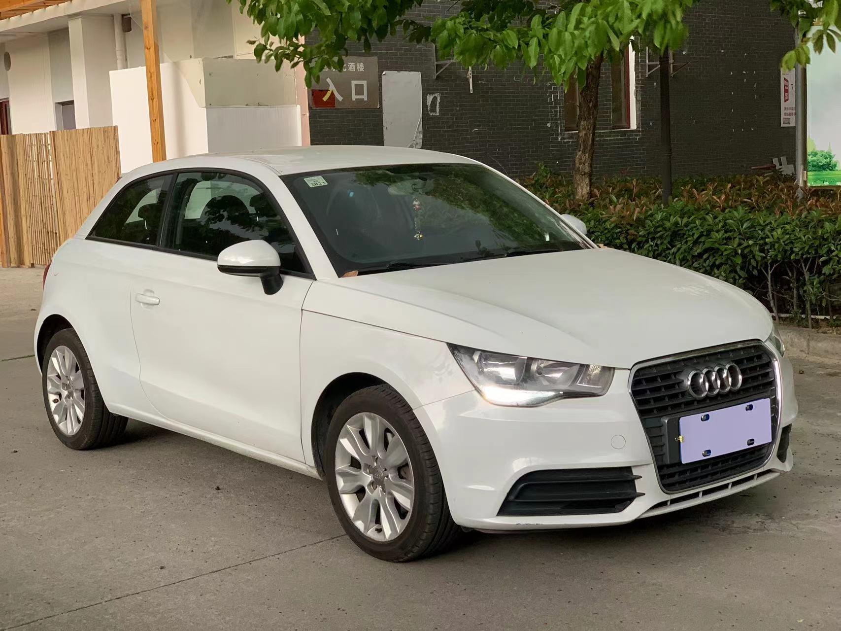 纯进口15年奥迪a1小钢炮,两门四座,1.