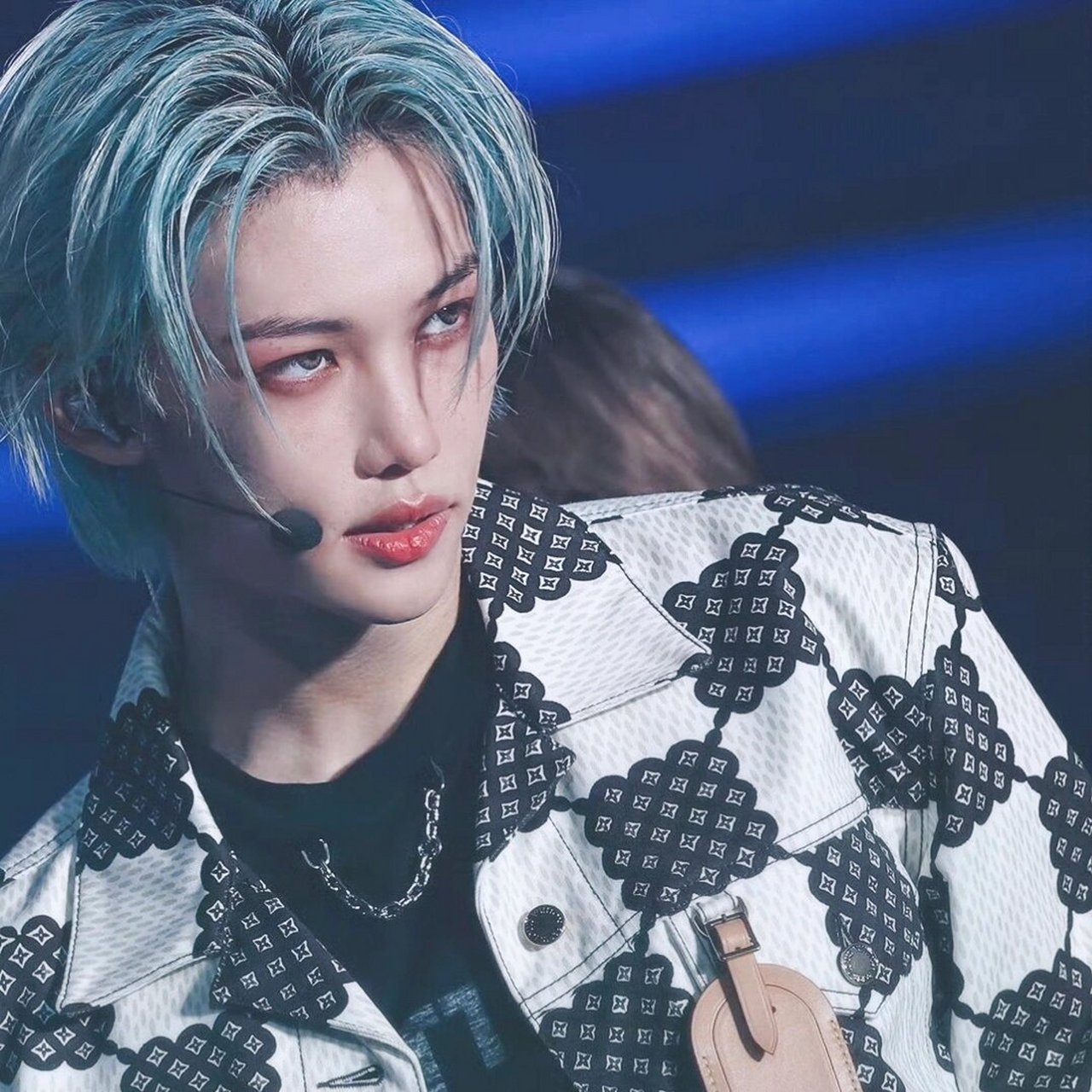 李龙馥稀有头像2.0 蓝发好帅!!!