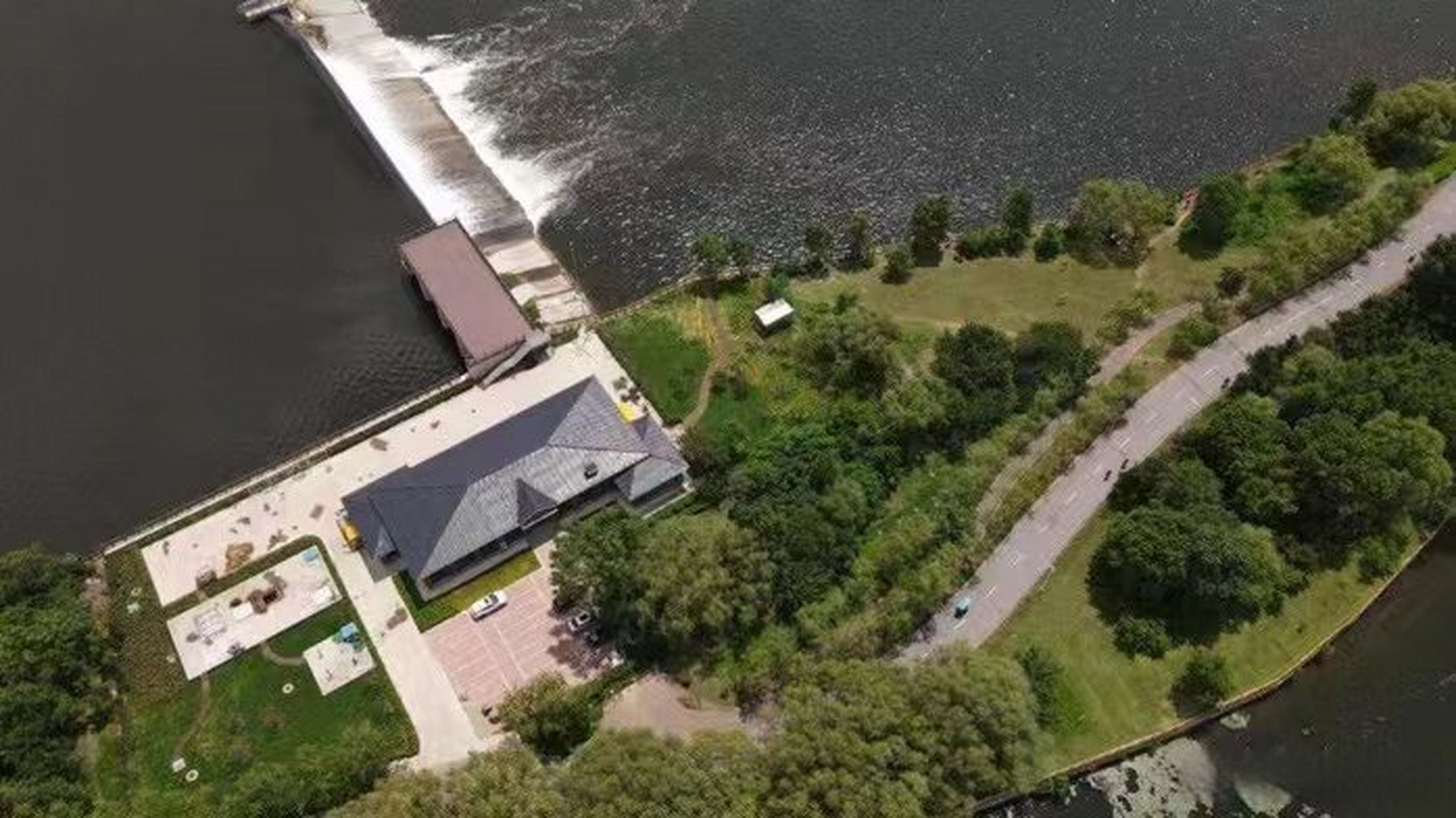 【提升河道行洪调蓄能力,沈阳浑河王家湾橡胶坝改建工程即将完工】