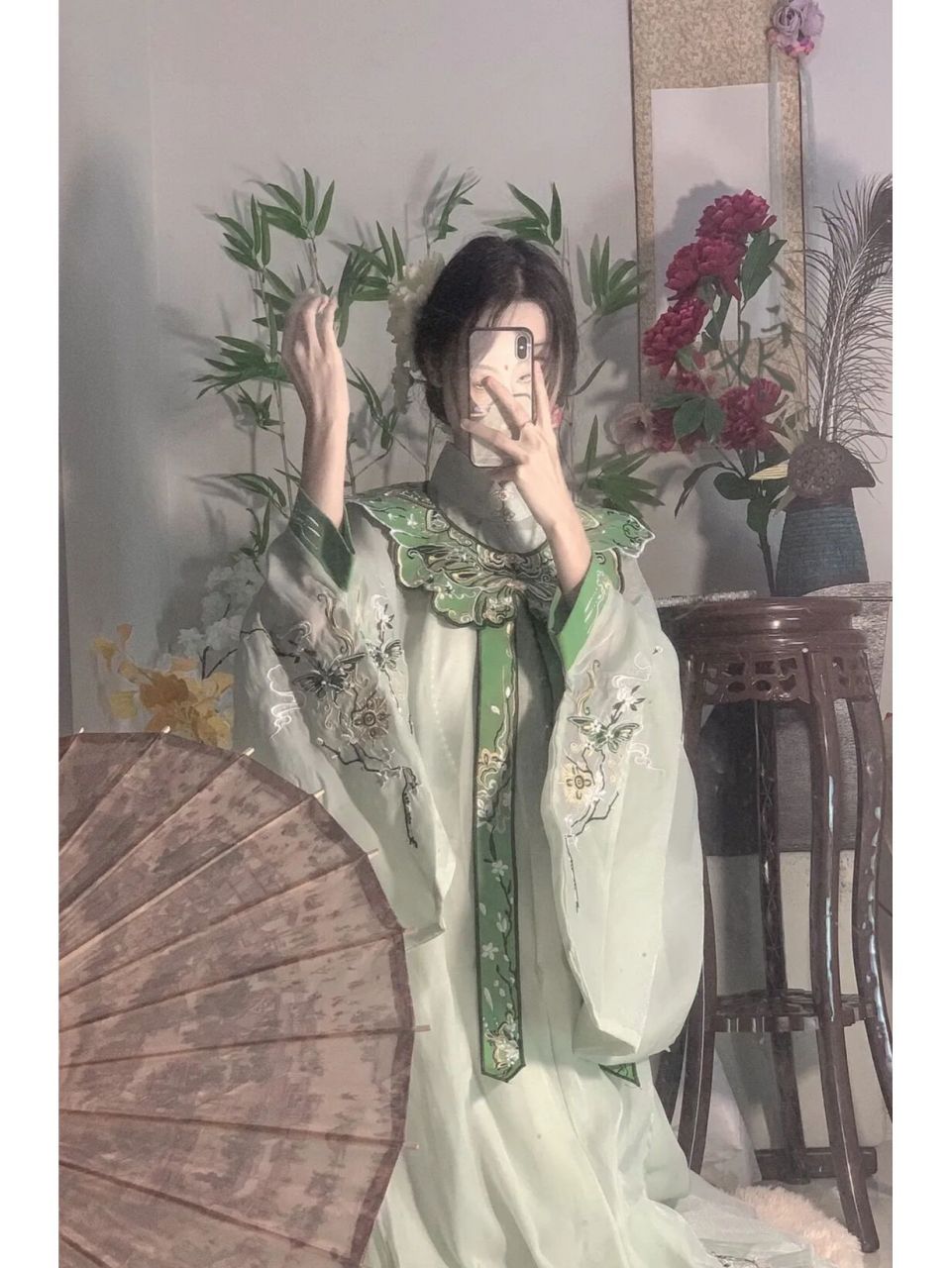 女古风头像,不露脸,绿色素雅 我们一起去踏春吧!