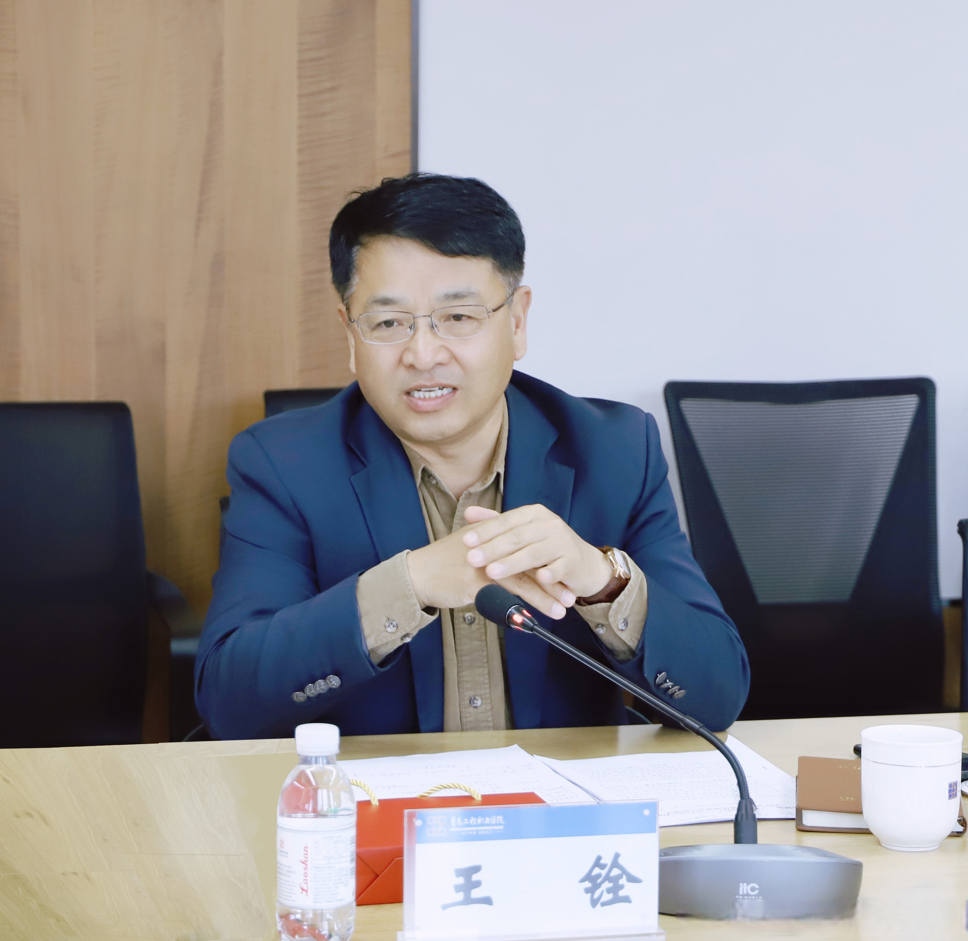 青工新闻# "青工探春,媒好同行"