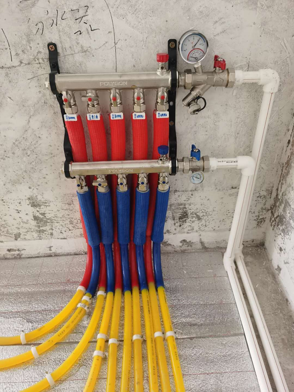 北方地区分水器应该安装在什么位置 地暖分水器的位