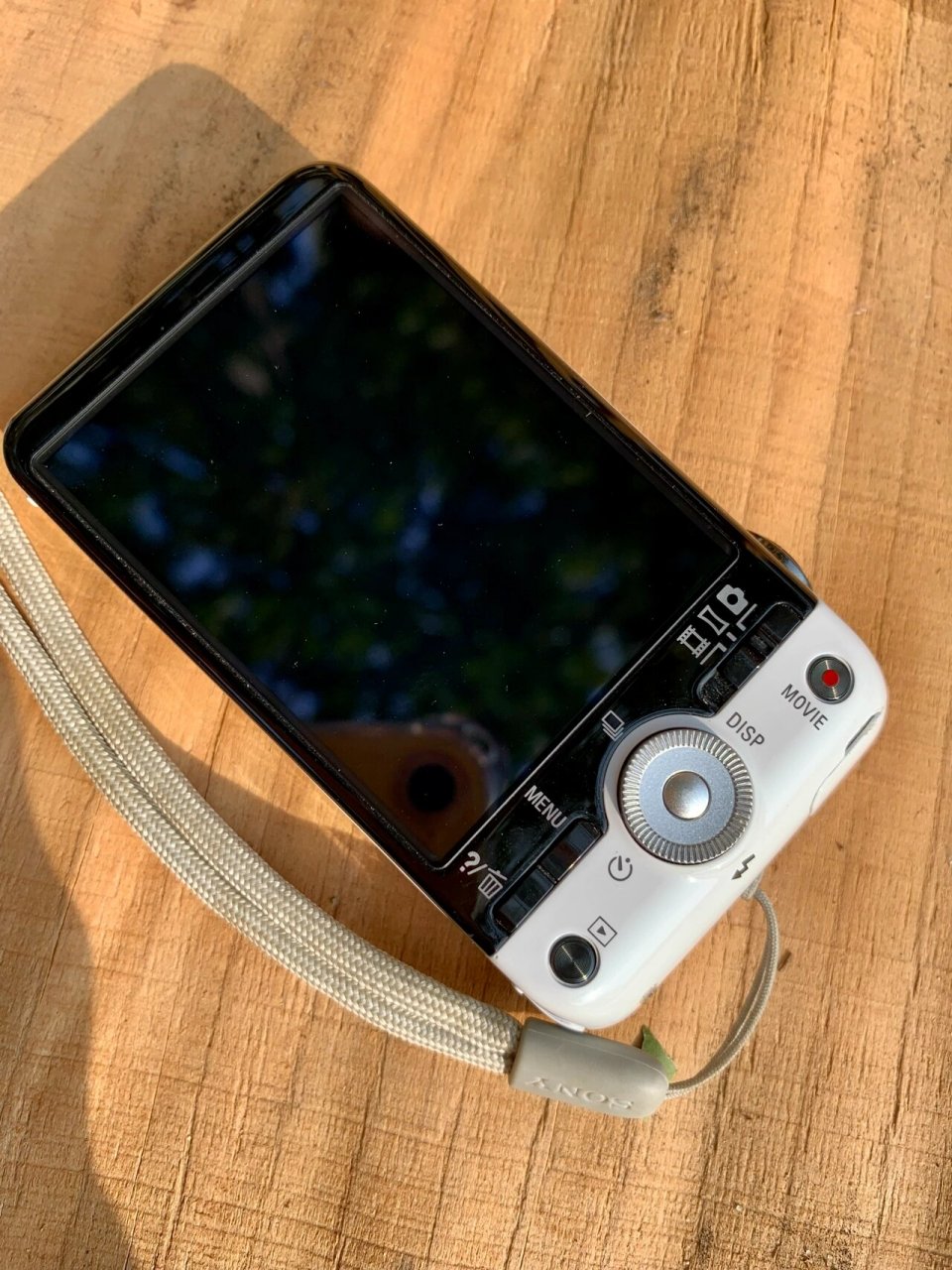 1620万像素 索尼wx7 白色 数码卡片相机 相机成色9成新,机身机身背壳