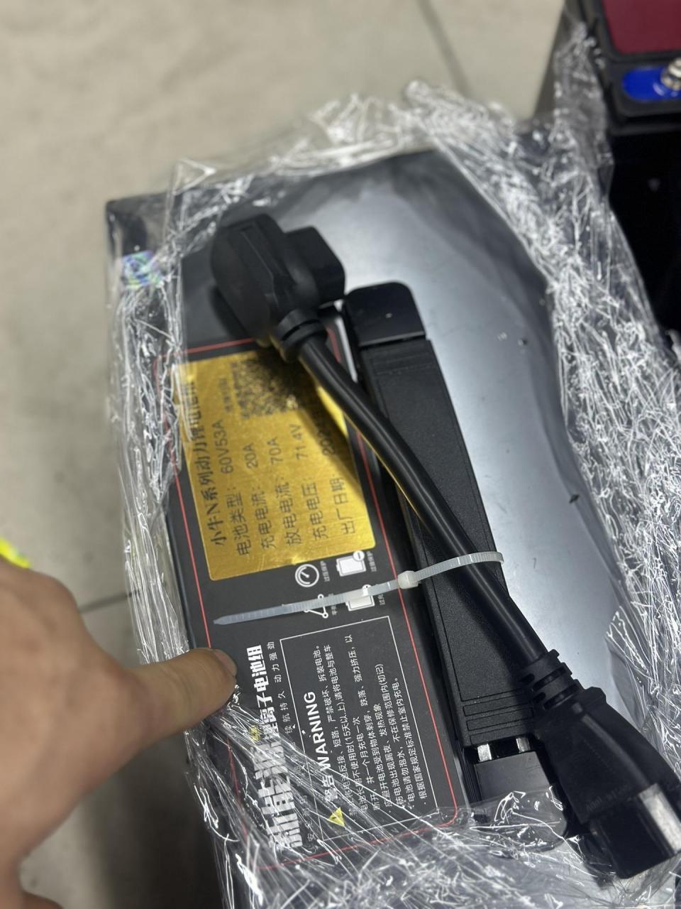 小牛n1s直上款锂电池.百年经典6053,体积小,续航远,原厂可达130左右.