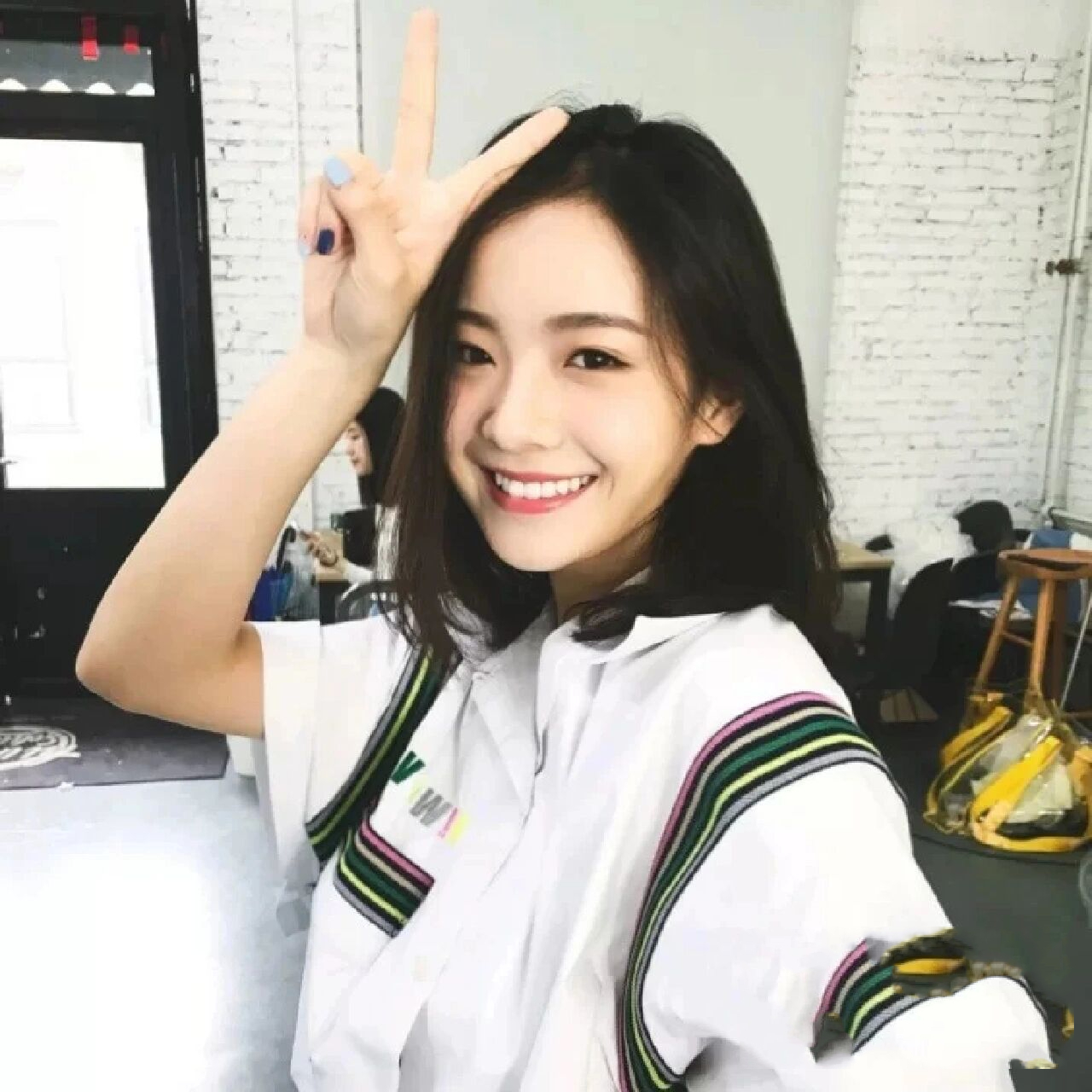 李庚希头像 李庚希头像