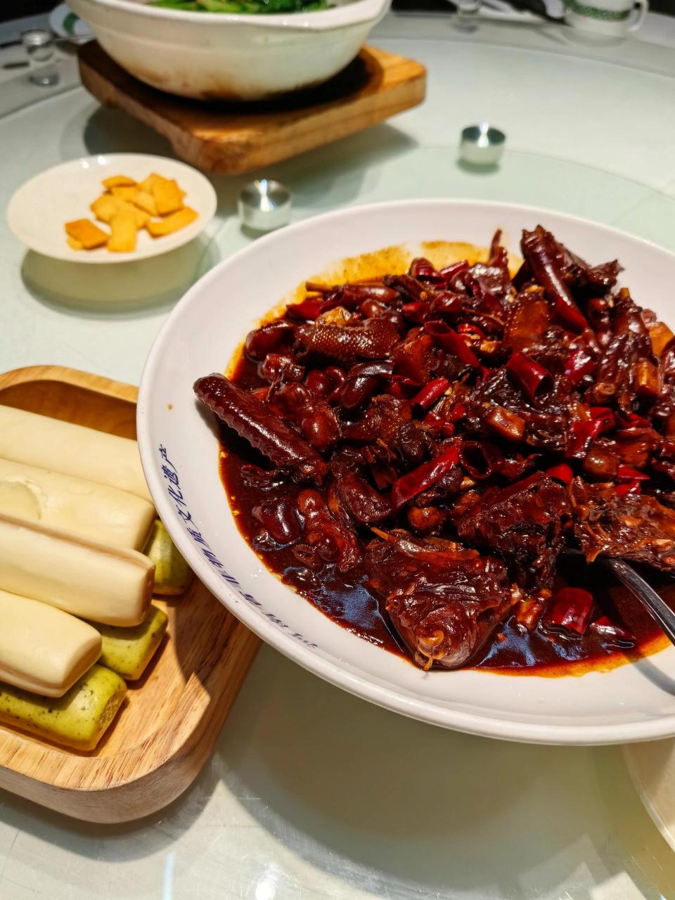 濮阳美食～三强鸽子 濮阳非物质文化遗产～三强鸽子 99脆皮乳鸽要趁