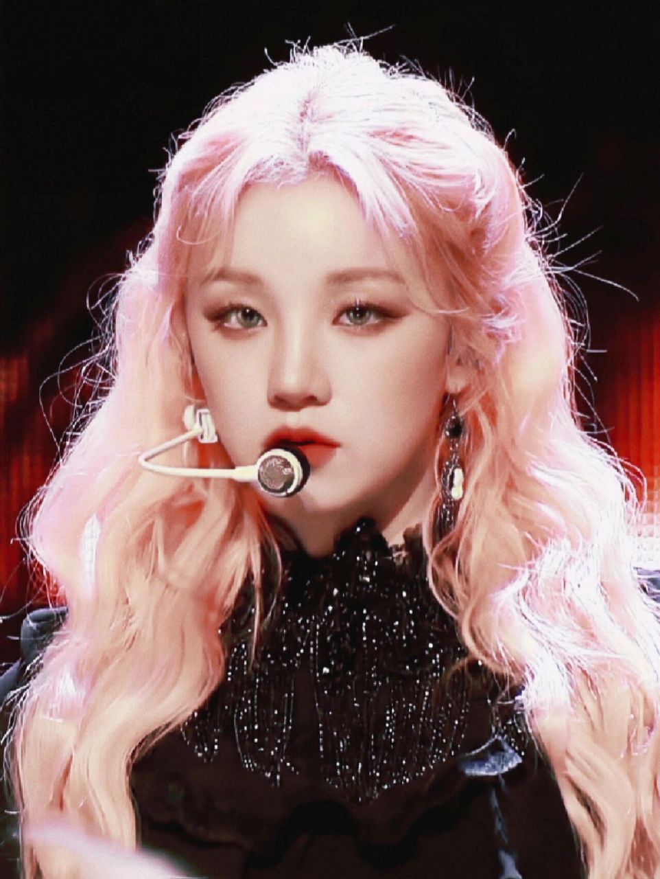 宋雨琦那些美出天际的神仙照片92 个人觉得这些图特别适合用来当