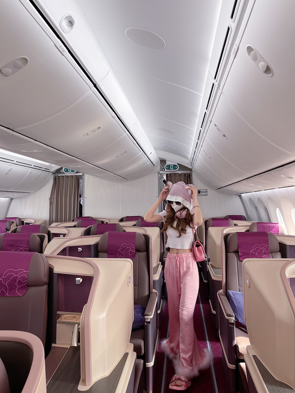 吉祥航空最美航班|打卡波音787公务舱 就凭飞机上的粉紫色 我也想吹爆