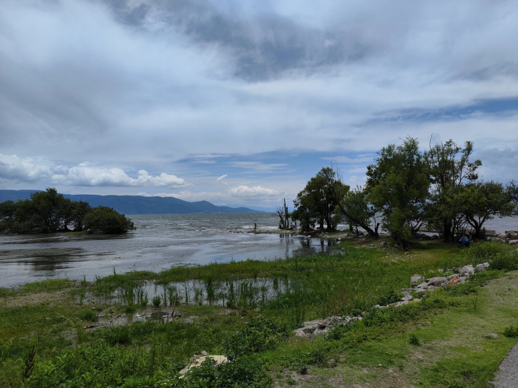 大理洱海磻溪村图片