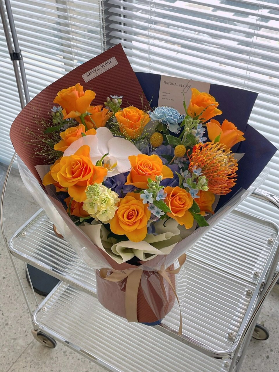 南京花店|公司给员工安排的退休花束 公司给员工安排的退休花束,绣球