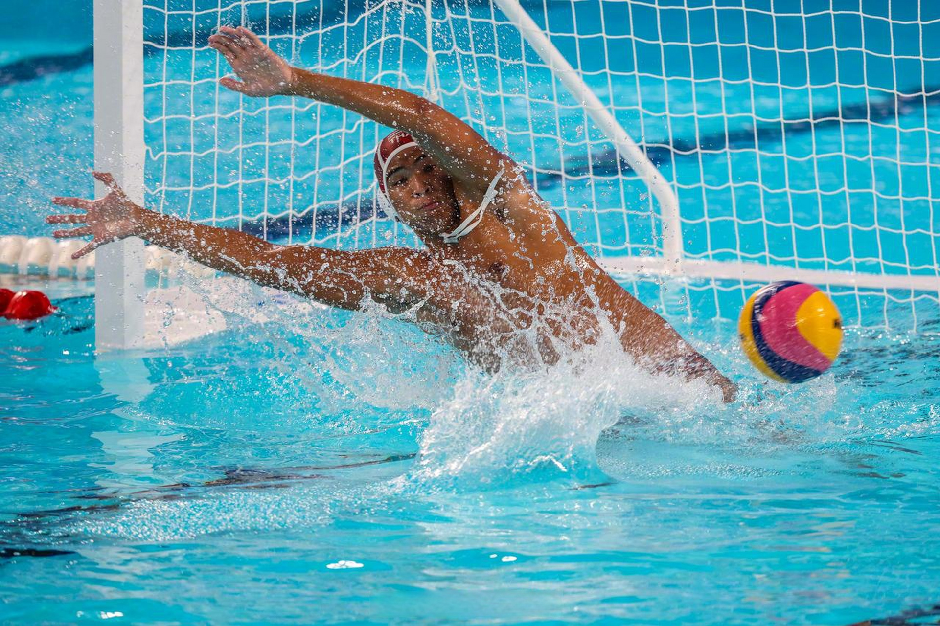 【犇向亚运 |男子水球比赛精彩瞬间】10月7日,杭州亚运会男子水球比赛