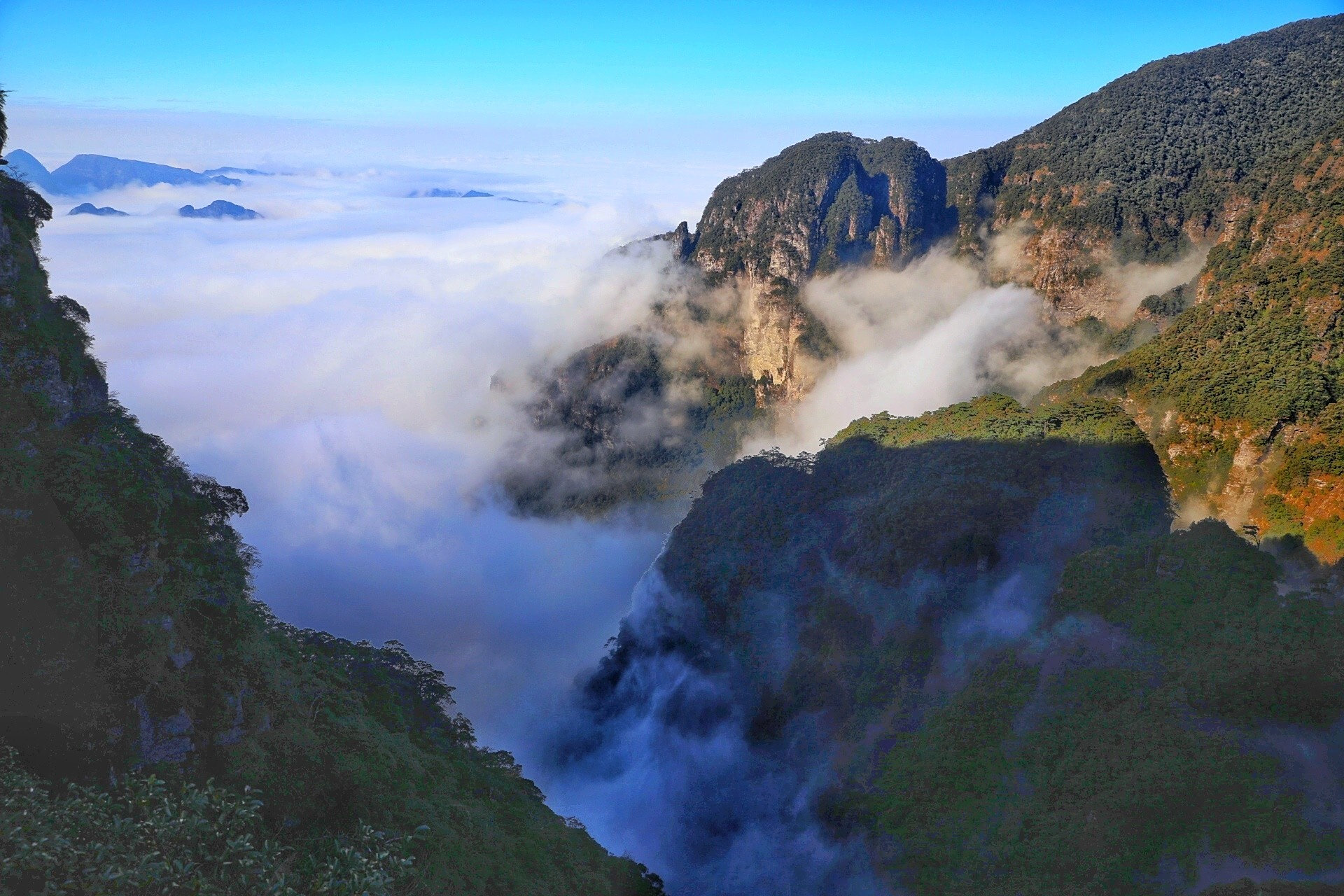 广西金秀| 圣堂山绝美云海,不火真的没天理 大瑶山的主峰圣堂山绝对是