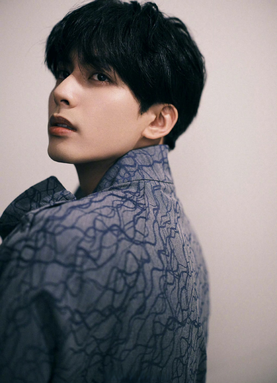 网友提问:张凌赫,许凯,宋威龙这种帅哥吸不了粉的原因是不是因为恋情?