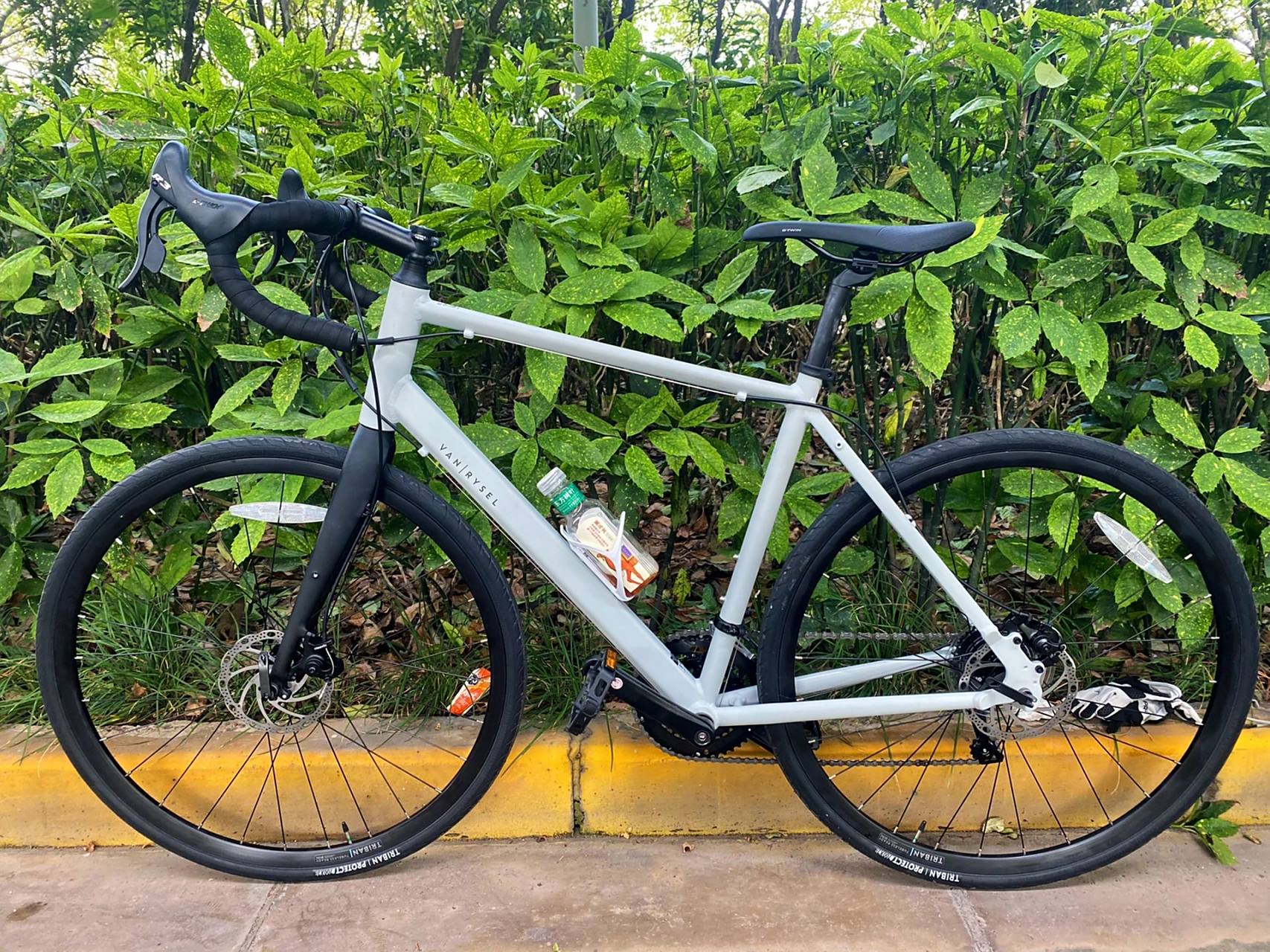 迪卡侬rc120公路自行车 虹桥机场骑行路线27km