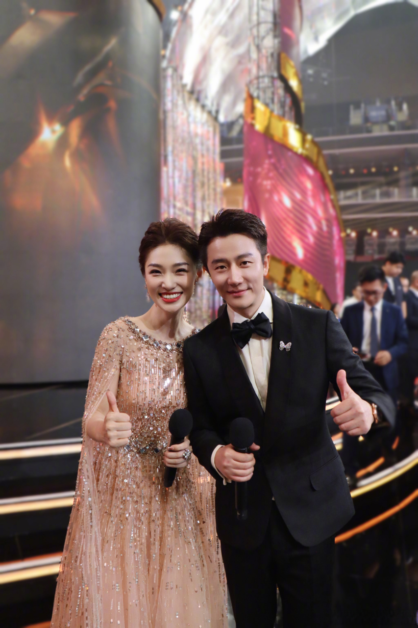 和主持人蓝羽"二搭"主持百花奖的一天,主持体验再771 虽说"一回生二