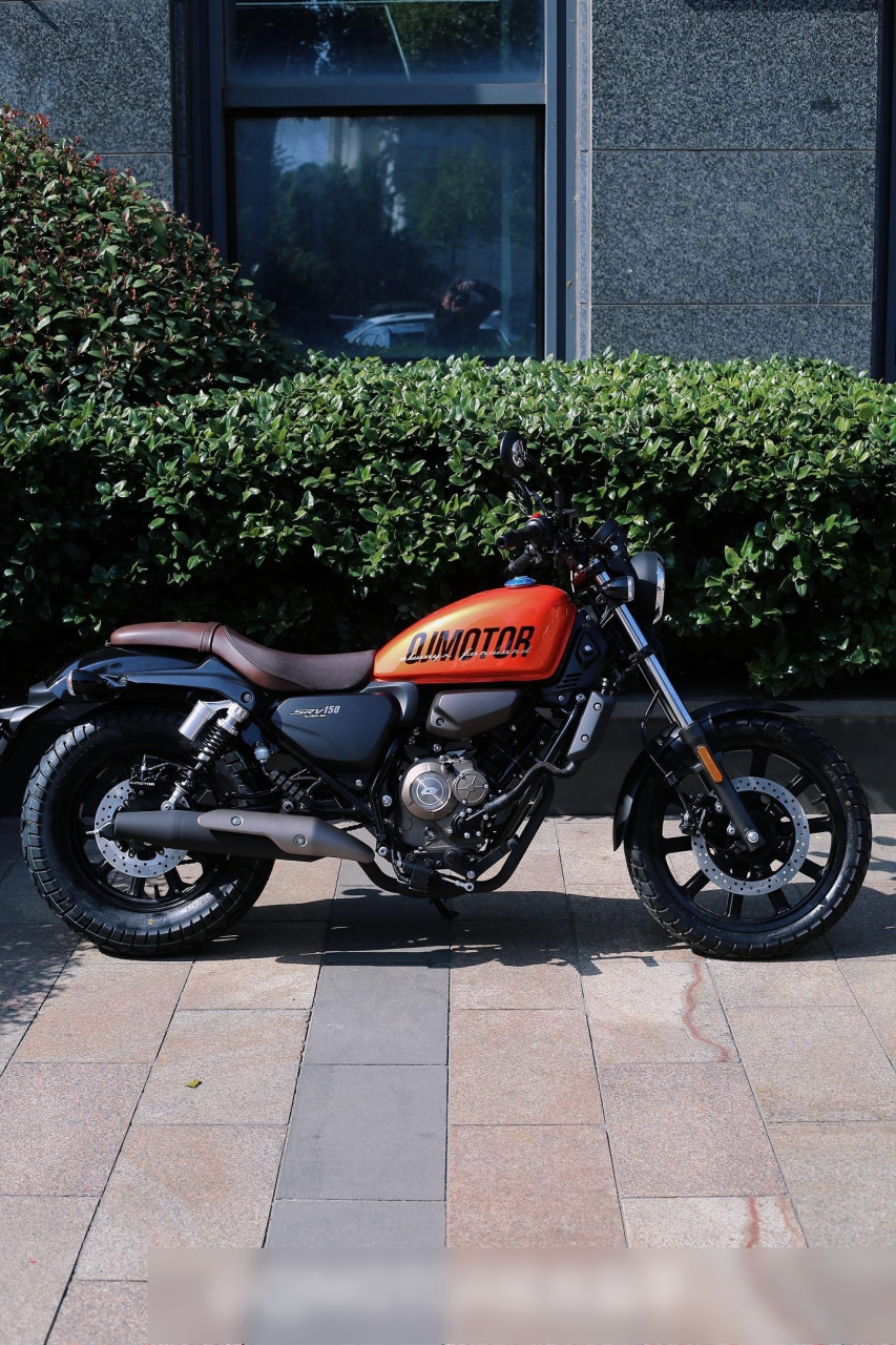 双通道abs……这样一台高颜值,高配置,对新手极为友好的复古巡航车,你