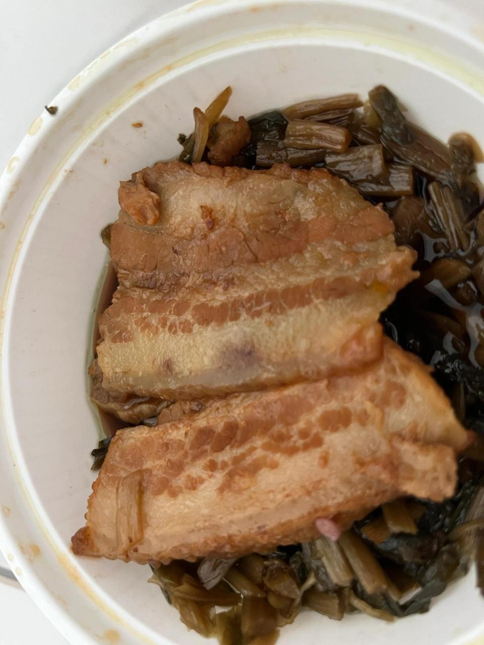老乡鸡这个扣肉还能吃吗,在线等 点了个老乡鸡的梅菜扣肉,虽然对