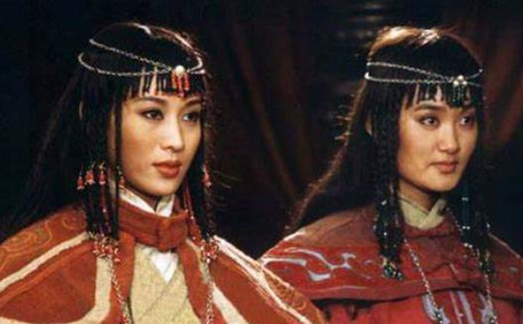 铁木真一生有很多后妃,其中,"也遂"和"也速干"是一对姐妹,她们两人都