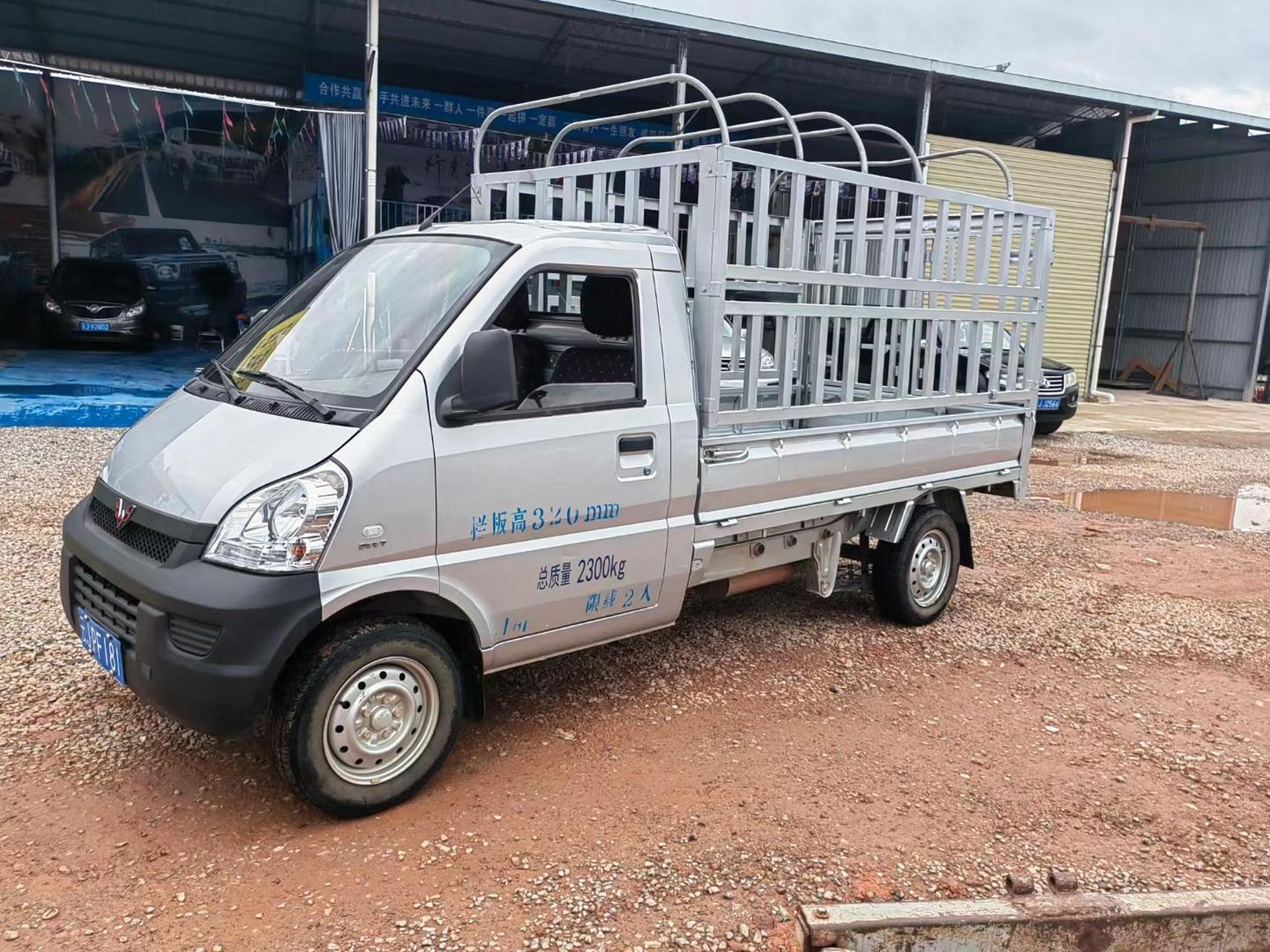 刚刚到店一台五菱宏光小货车!一年零5个月1.5排量方向带助力带导航!