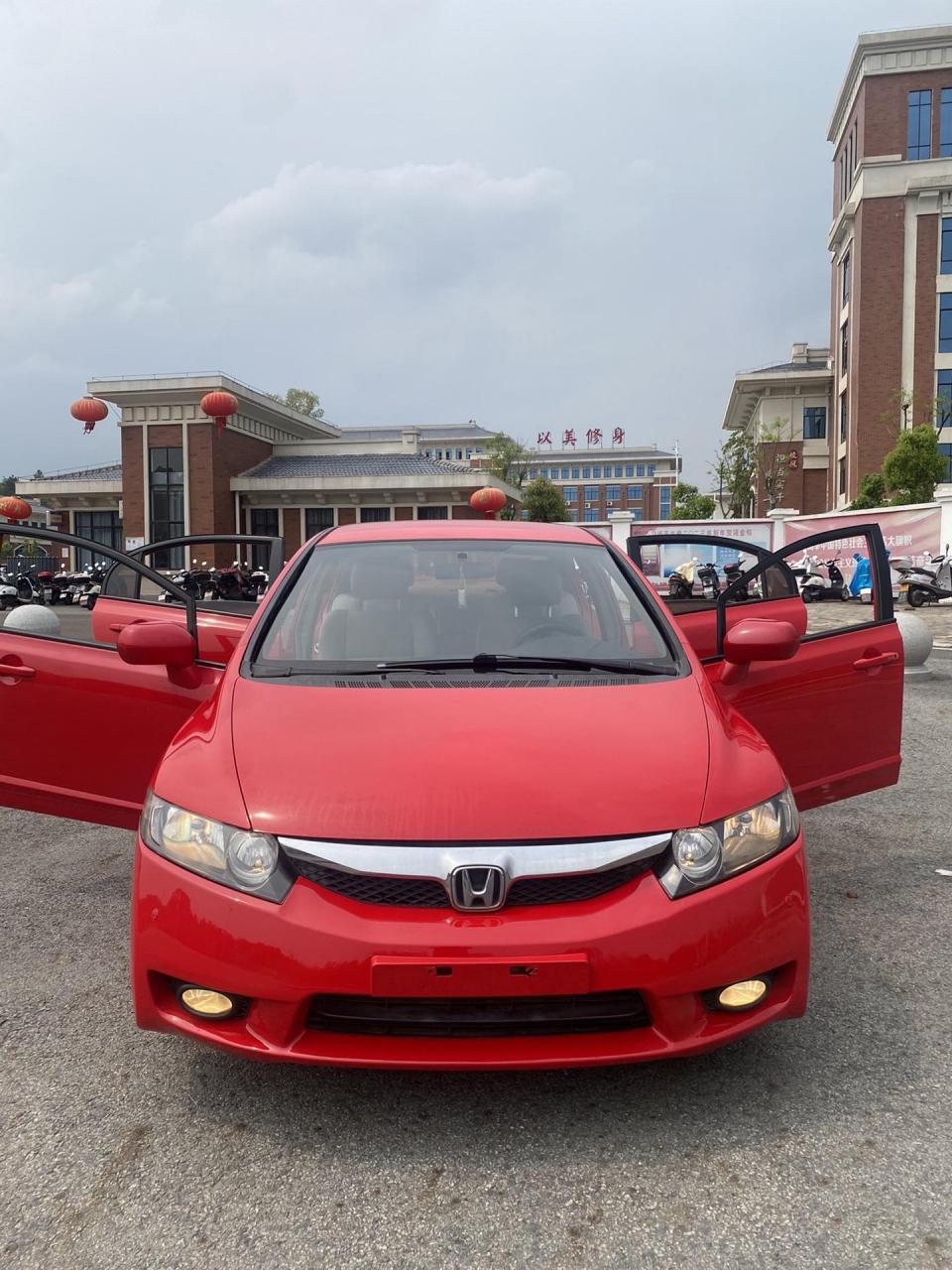 09年上牌本田思域1.8自动舒适版 ,保险一整年,车况精品