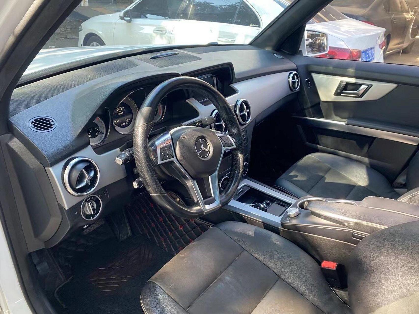 奔驰glk级 2014款 奔驰glk200 标准型 售价:10.