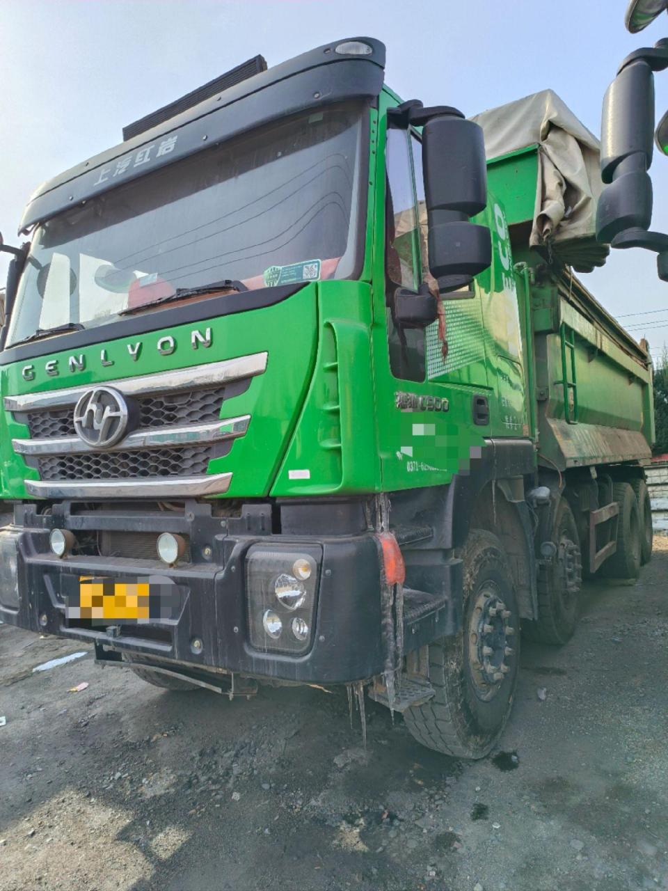 绿皮杰狮小前四后八渣土车