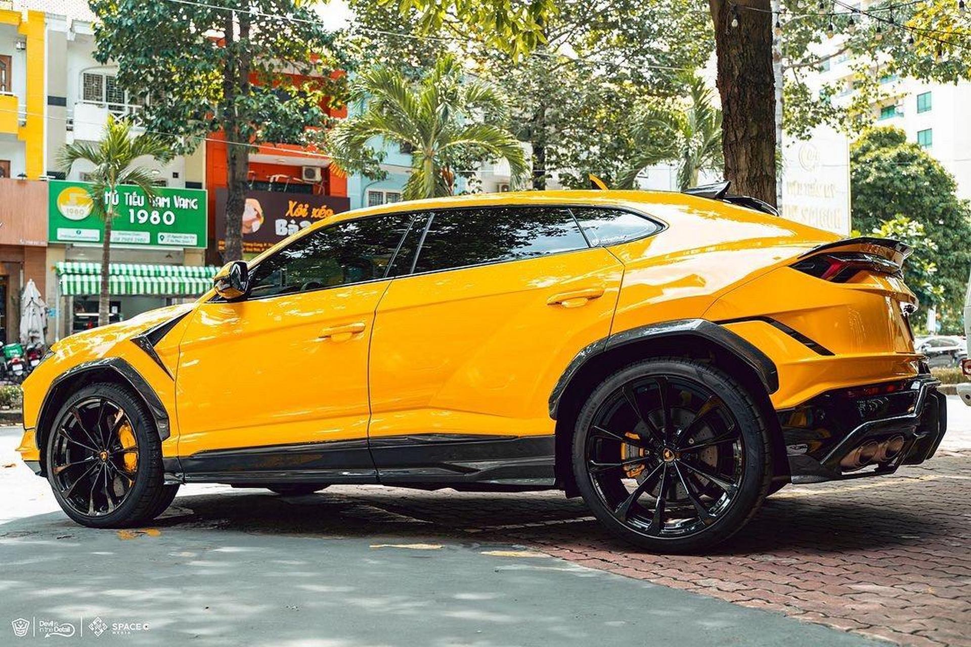 兰博基尼urus改装topcar干碳套件.