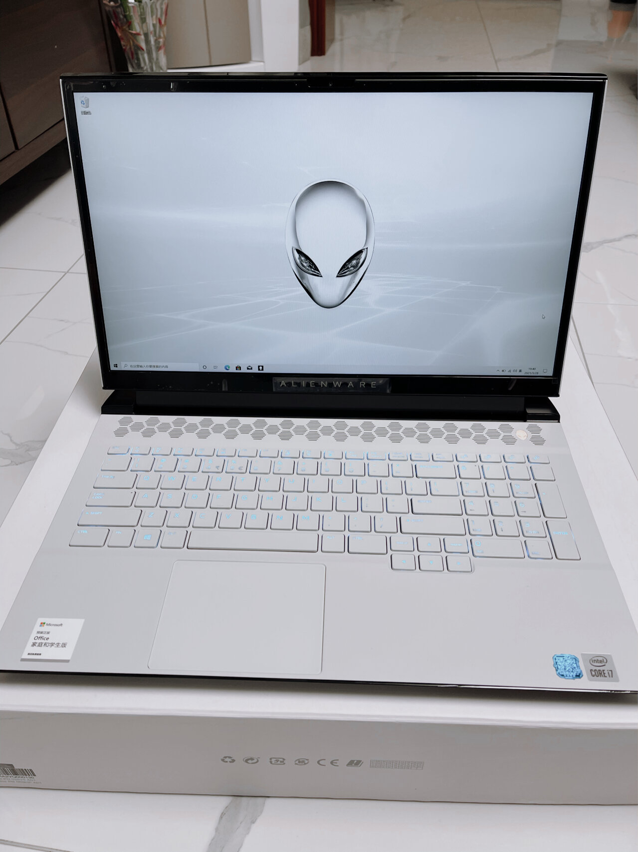 外星人👽 m17 r3英特尔酷睿i7游戏本 近期入了一款外星人笔记本电脑