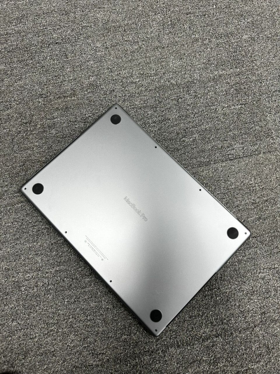 21款m1芯片macbookpro 16寸 型号:193 配置:m1-pro十核处理器 16g内存