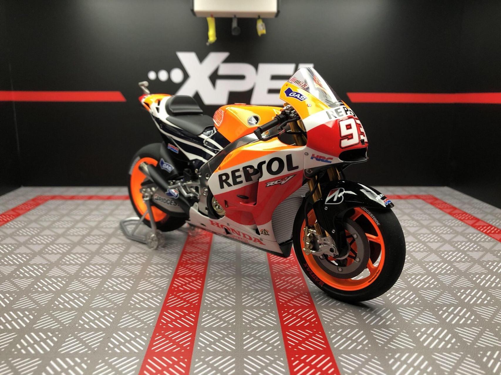 马奎斯是史上最年轻的motogp年度总冠军,这个荣耀是他与honda rc213v