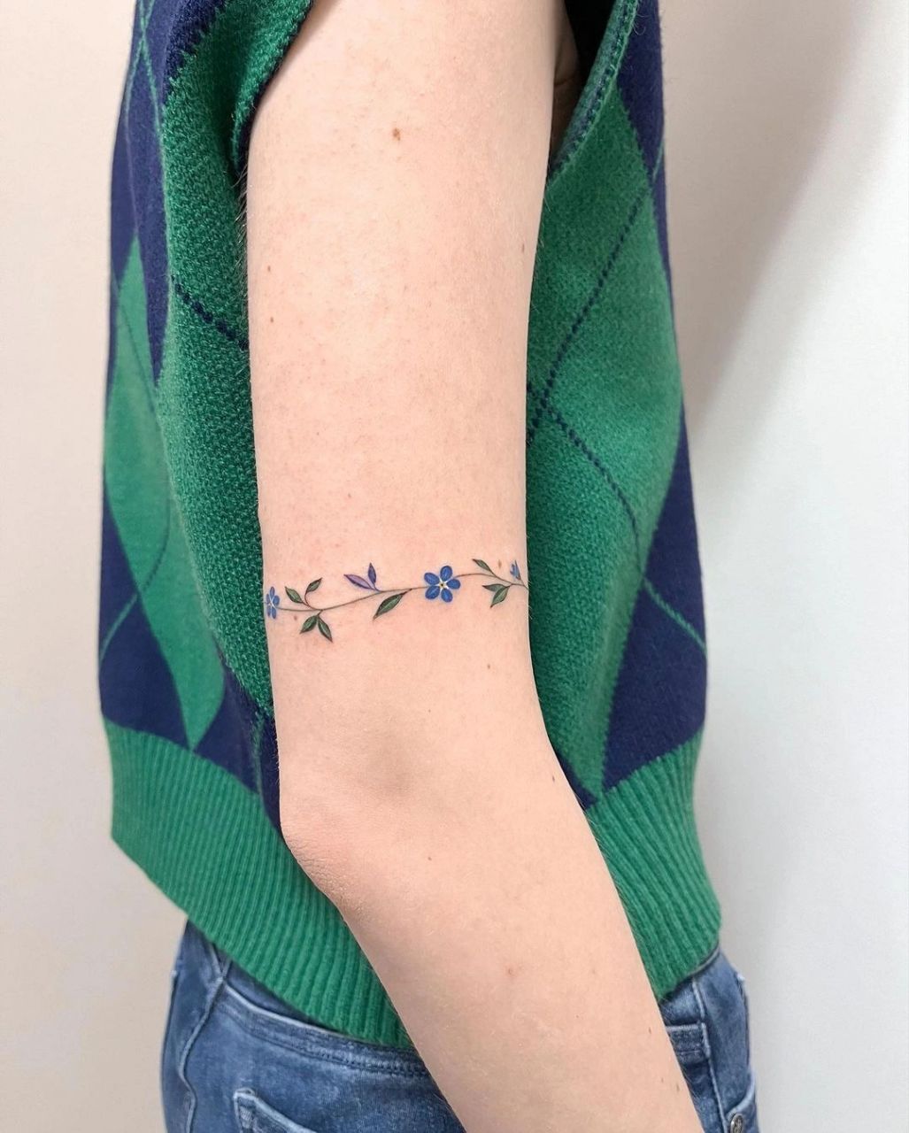臂环纹身,花环纹身 超级好看的小花勿忘我花环纹身,女生臂环纹身图案