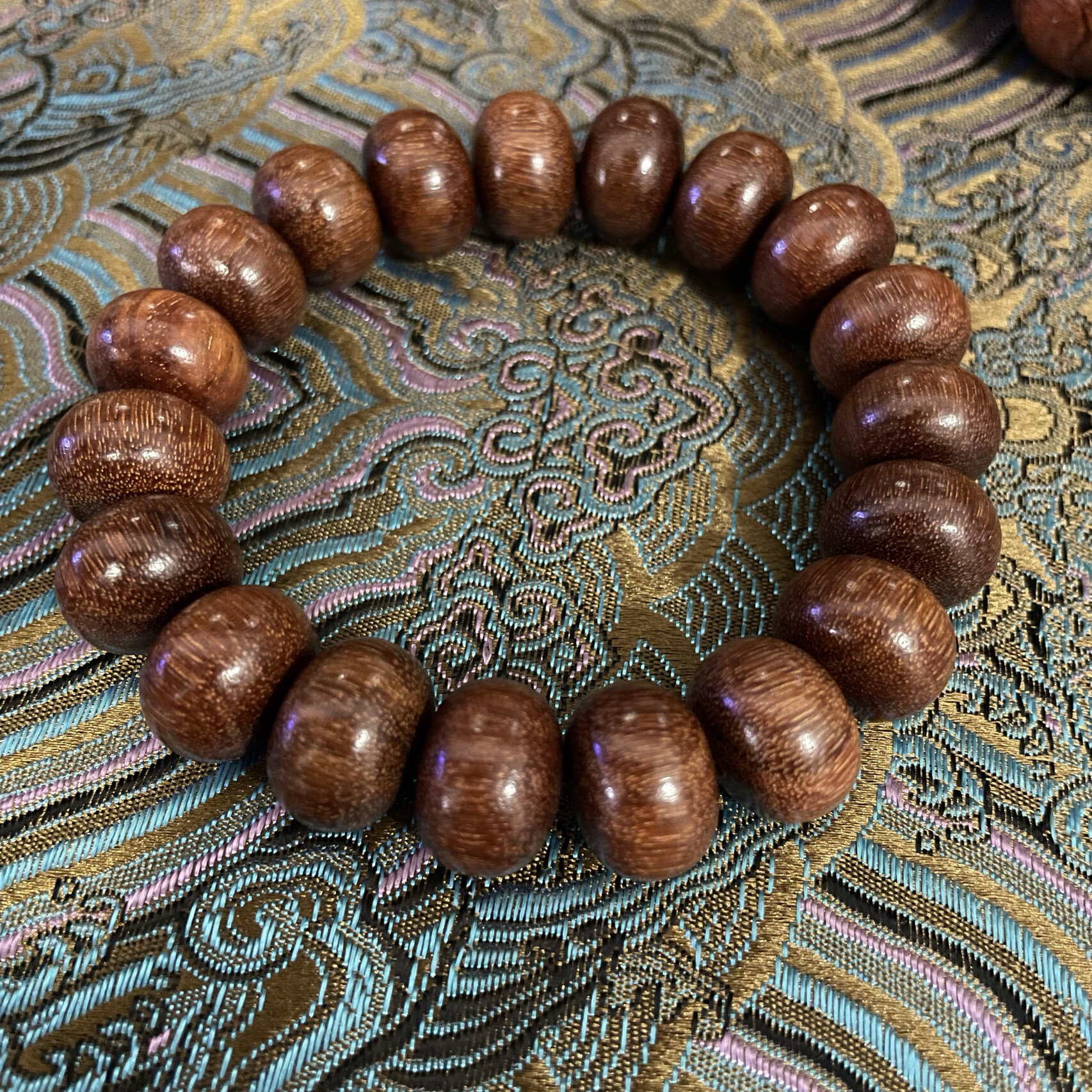 尼泊尔紫檀1.5算盘珠 颗颗金星,牛毛纹看着可真舒服.