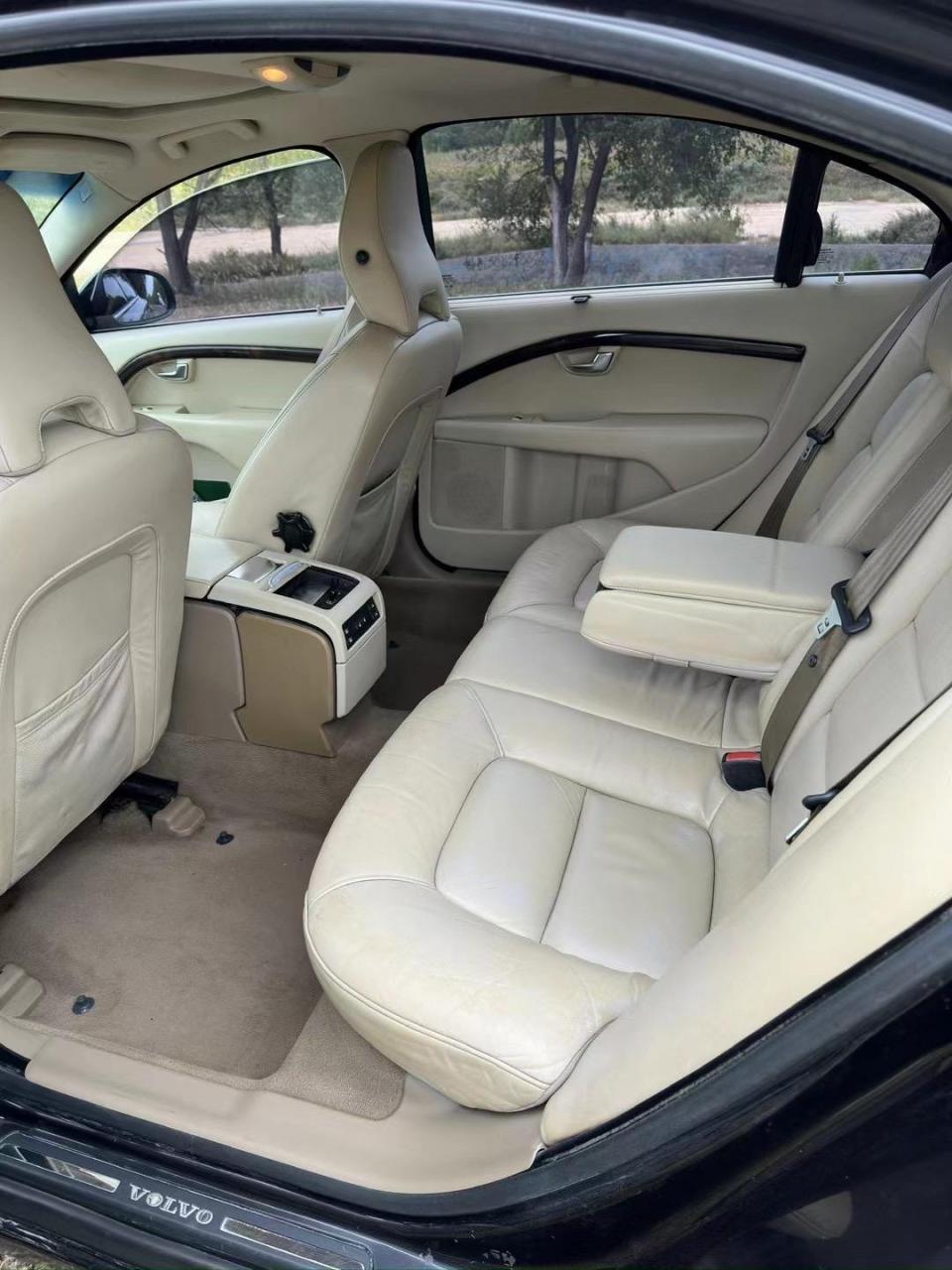 09年沃尔沃s80,自动2.5t高配,车好没事故发变无敌,检车保险24年6月