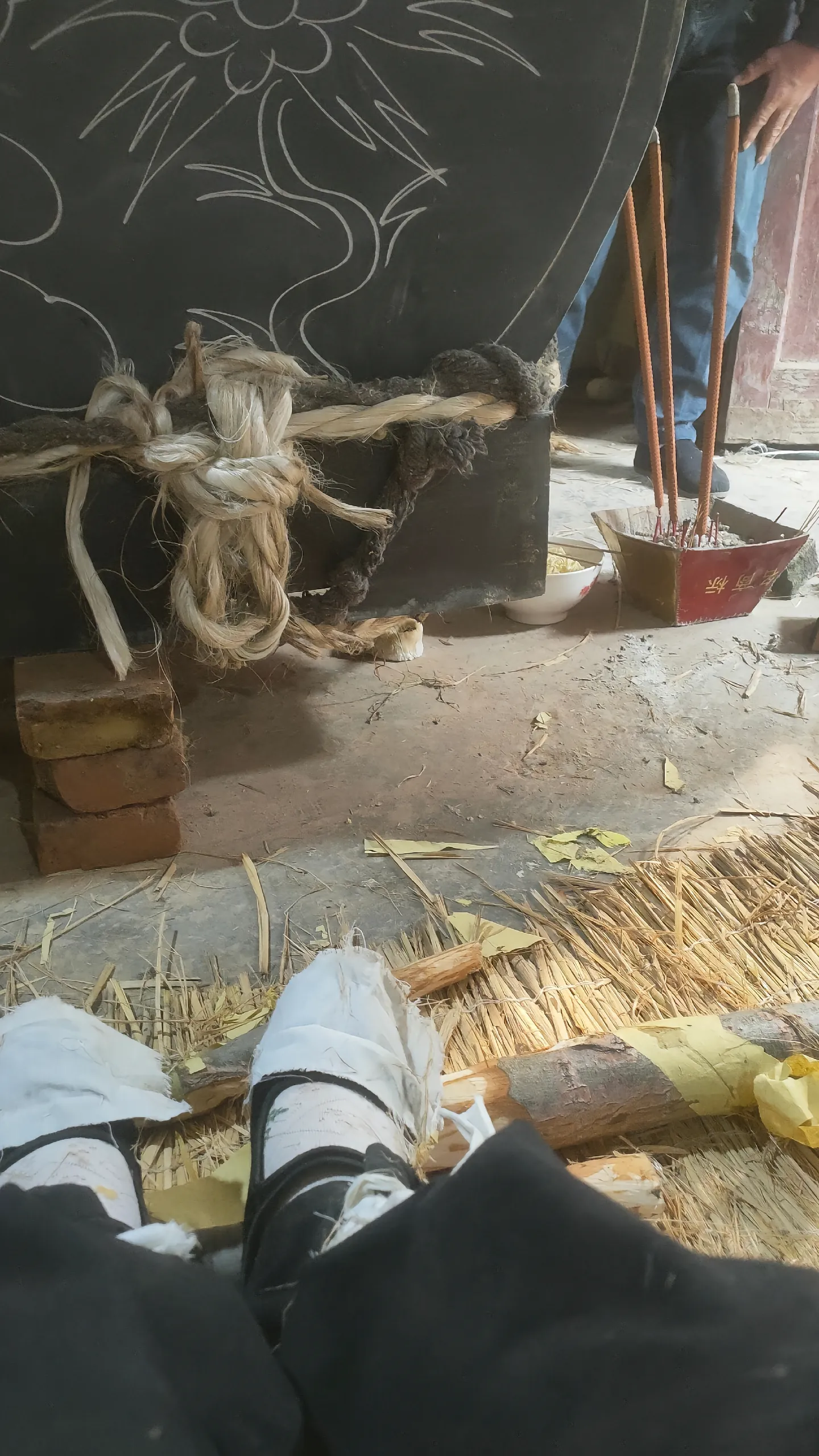 您的儿子不在了,儿媳妇披麻戴孝双膝跪地,送您最后一程,从此以后我的