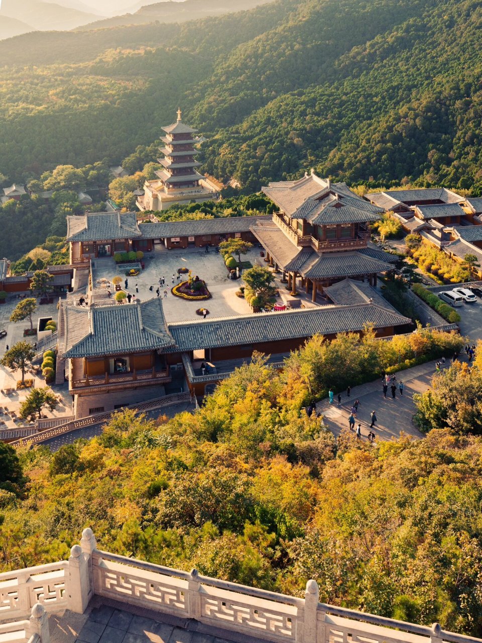 太山景区 景区热度明显不如旁边的太原植物园 经晋阳大道堵车往太古路