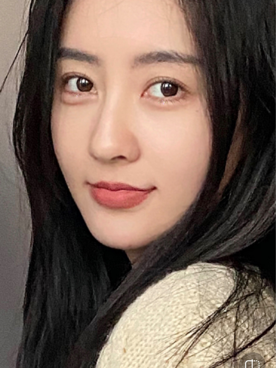 一个普通女生的普通日常照片 最近在跨城市搬家 所以很久没有拍照片了