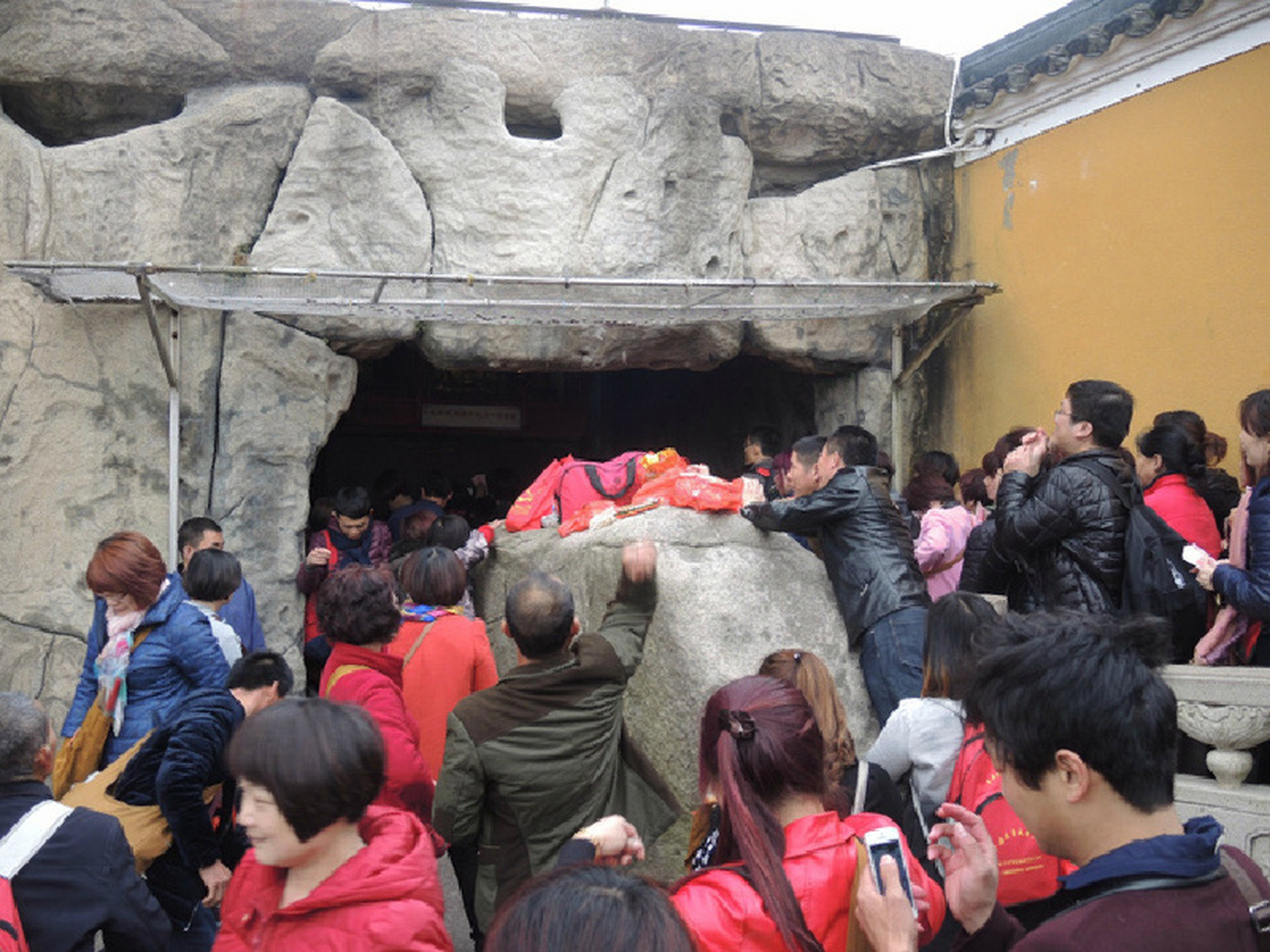 普陀山求财干货99善财洞,事业运96兼职 在普陀山求财必去的是99