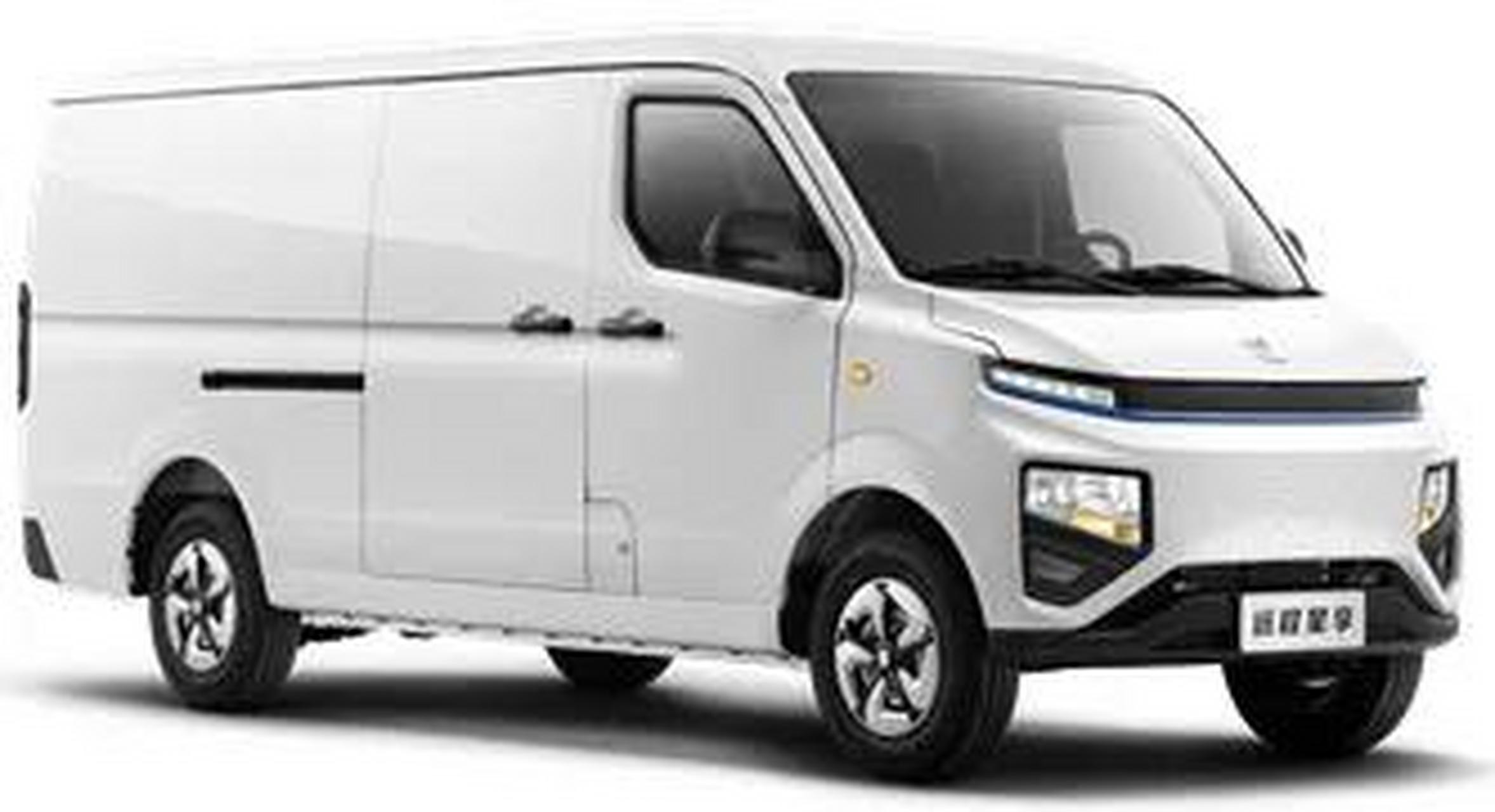 吉利星享,41度电箱货,在v6e基础上新增高顶车型v6e plus,货厢方量由5.