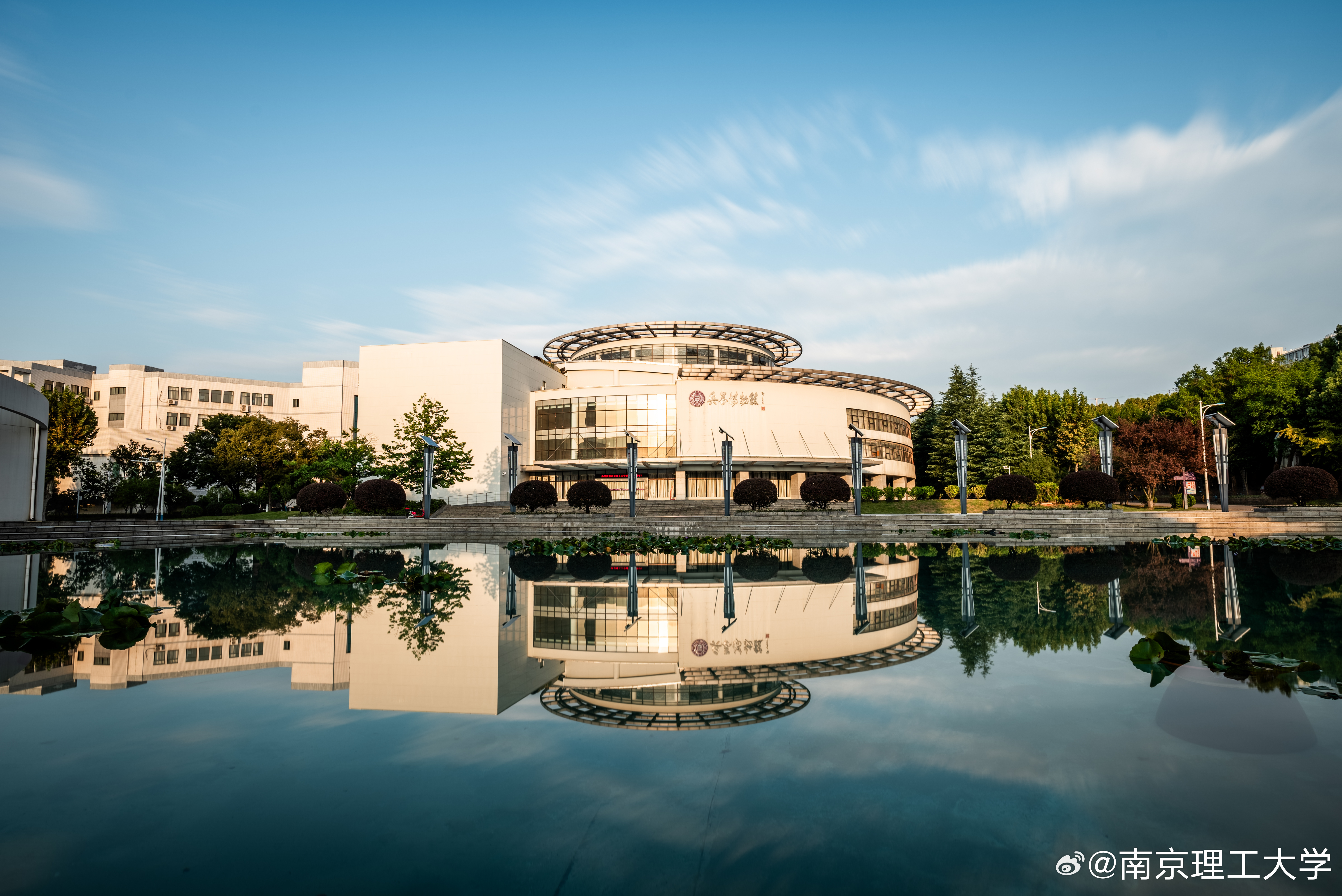 校园风光南京理工大学建筑图南京理工大学 背影  横图南京理工大学