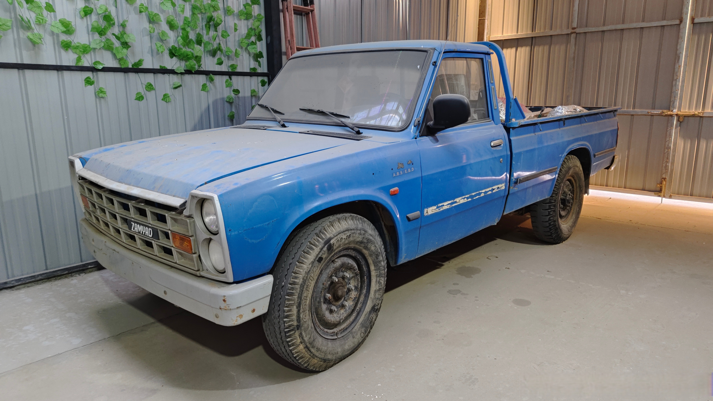 感谢老爷车天鹰兄弟的热情招待!还把自己珍藏的上海配件送给我.