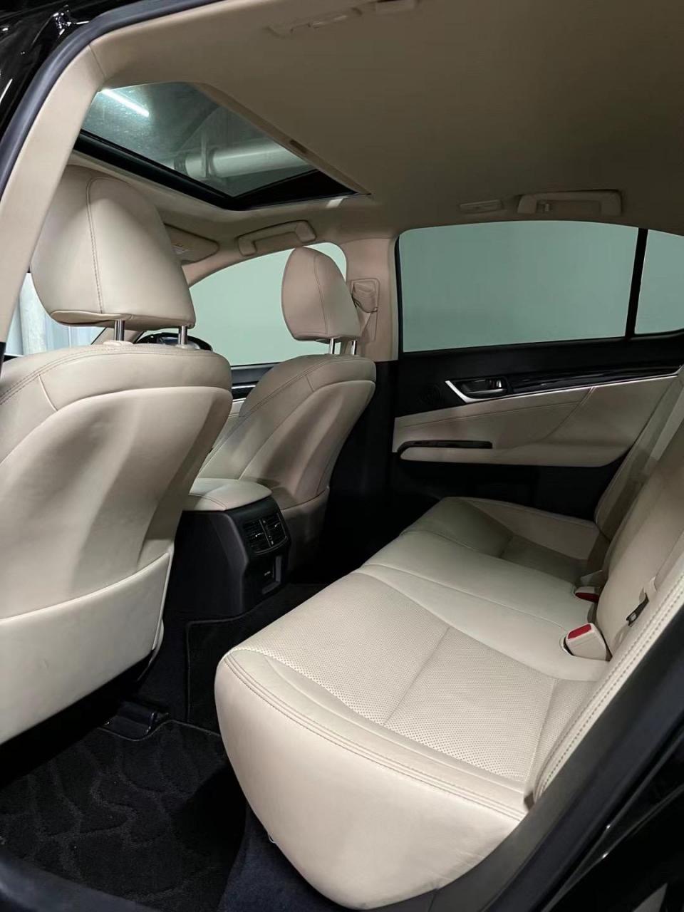 gs250 v6 后驱 仅跑5.8万公里.