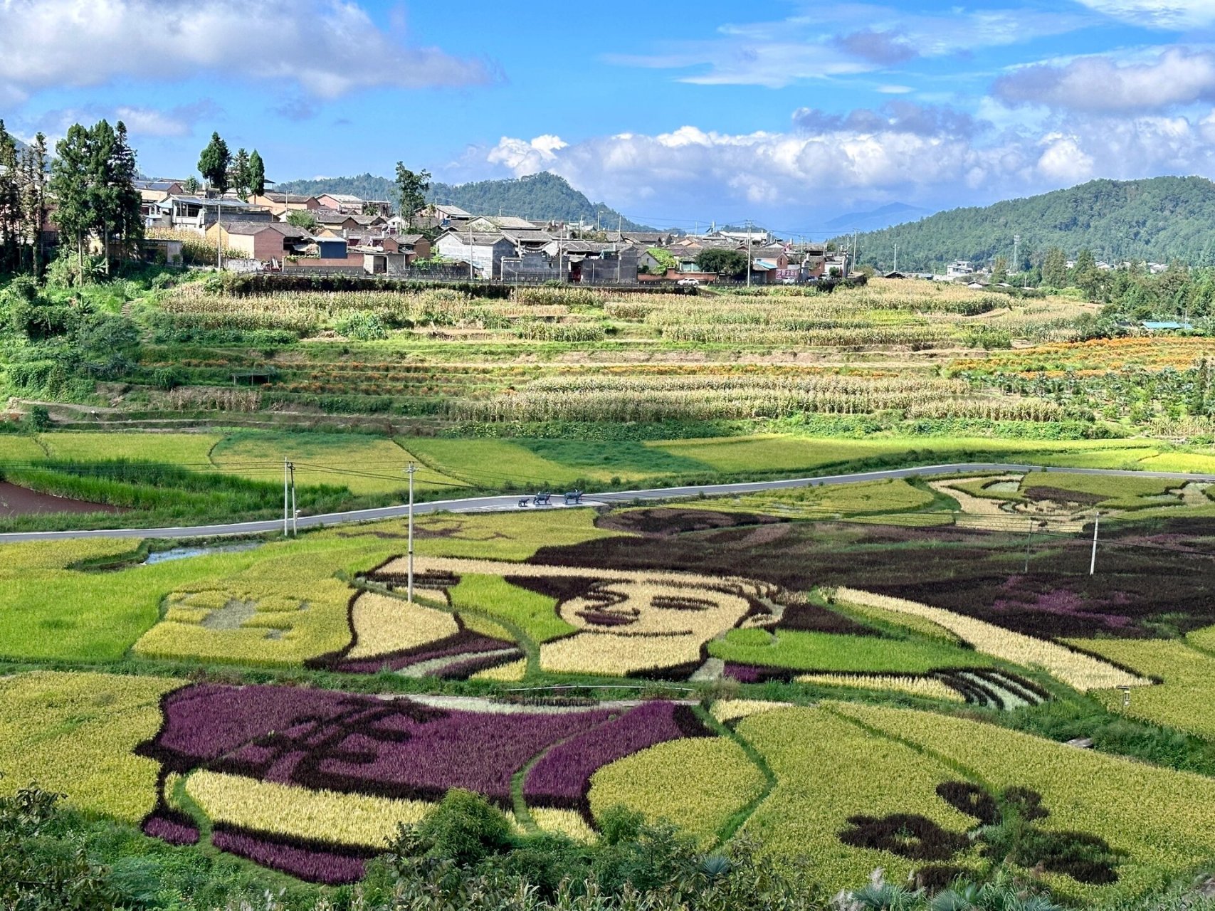 滇西小记(14)腾冲——司莫拉佤族村 司莫拉佤族村位于腾冲市清水乡三