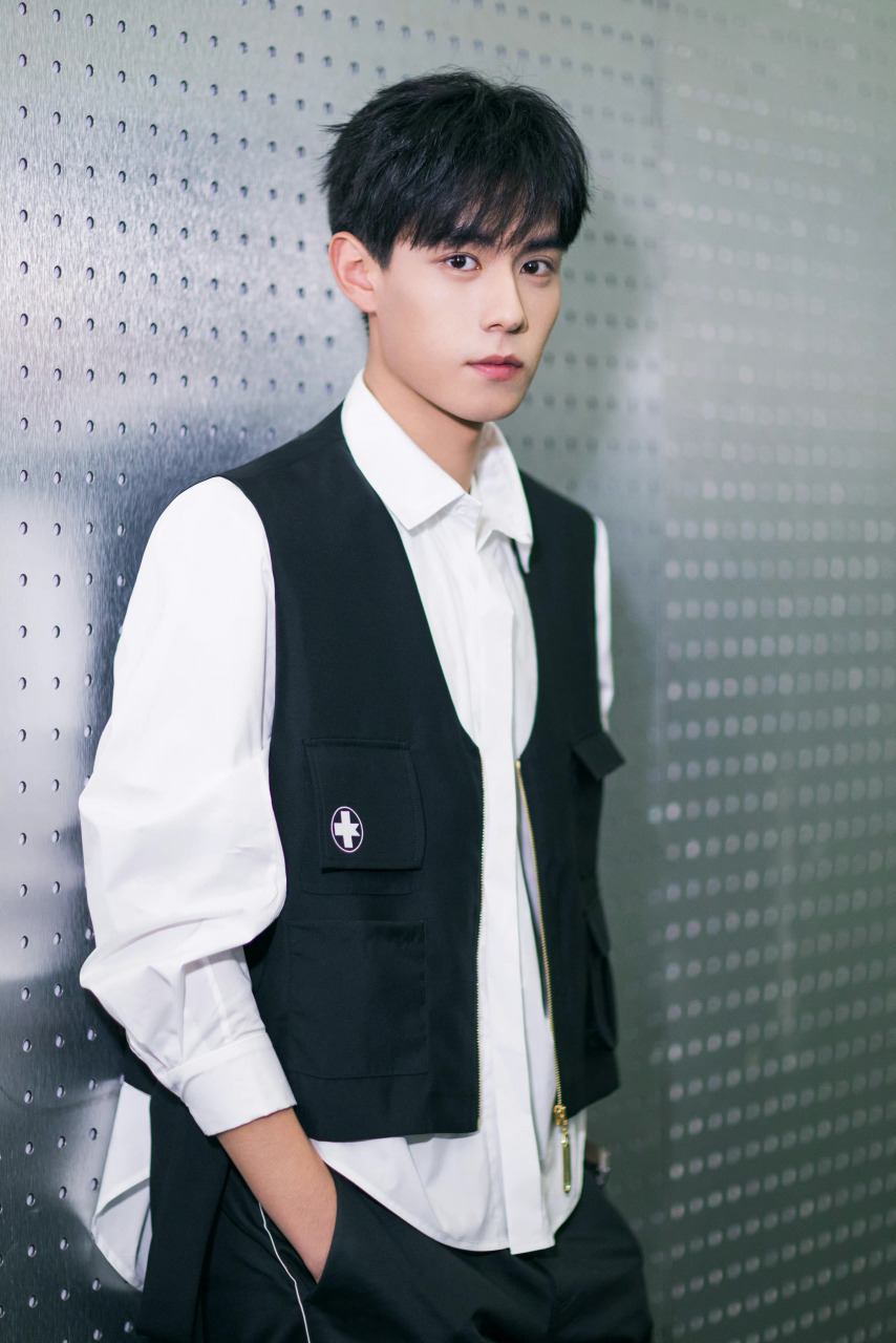 年轻时候的胡一天真帅