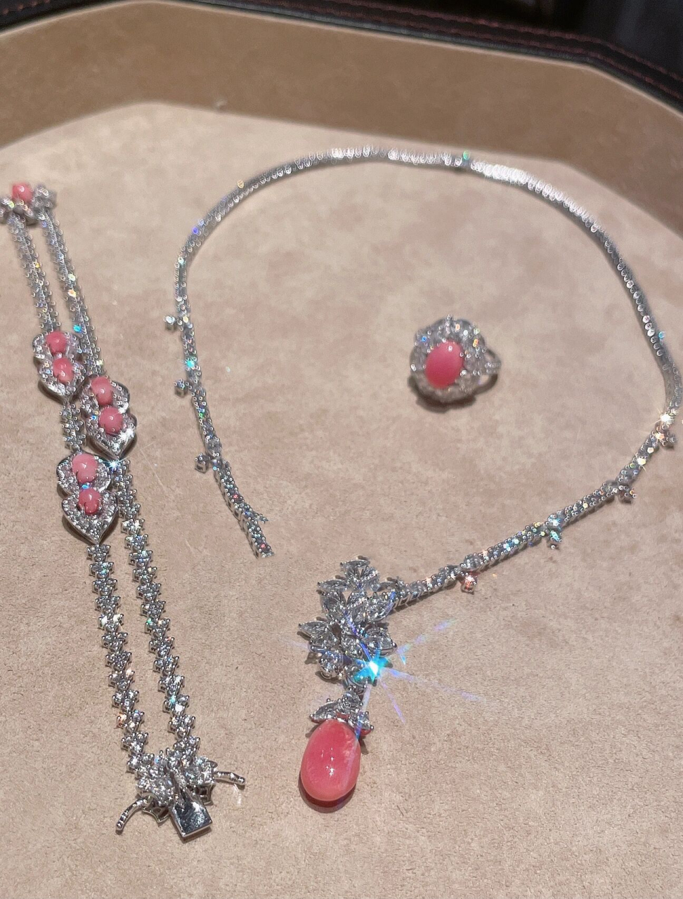 一套拍卖级的海螺珠,气场艳压全场!