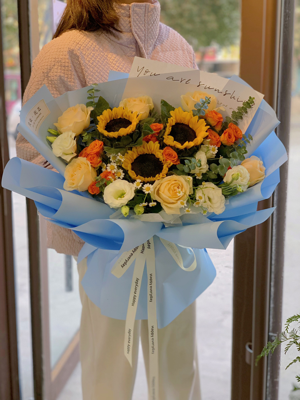 济宁花店 | 向日葵97花束 这是一位妈妈送给儿子18岁成人礼的花束