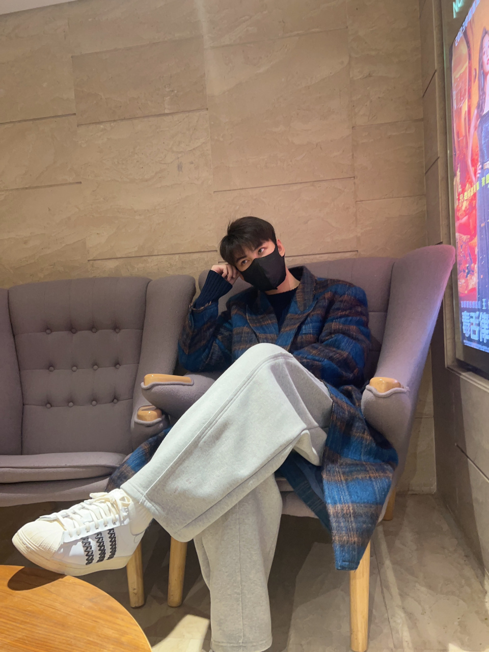 身高185,脚48码正常么? 身高185,脚48码正常么?