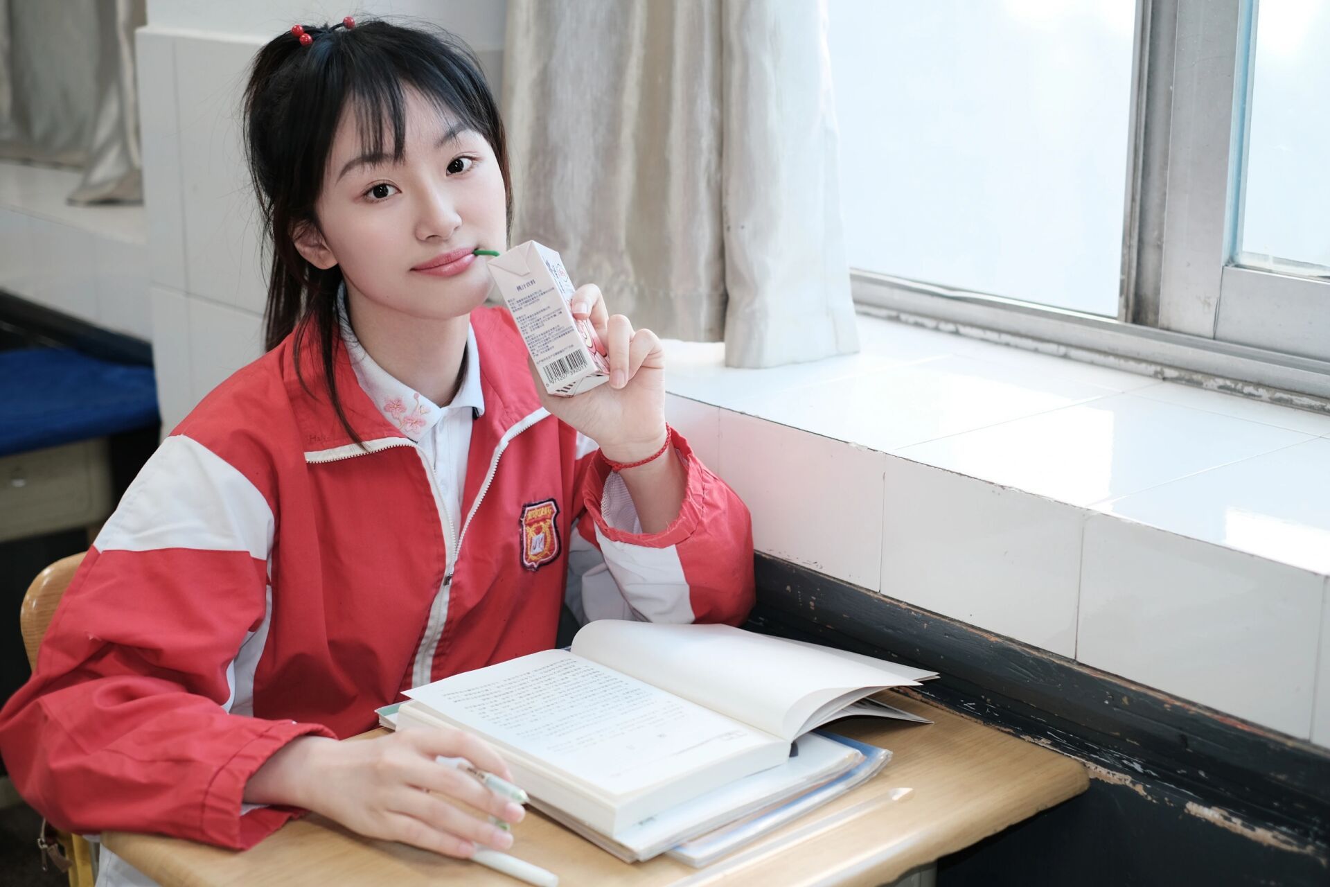 五一的时候把校服翻出来回同文拍照了 九江的校服尊滴是好漂亮