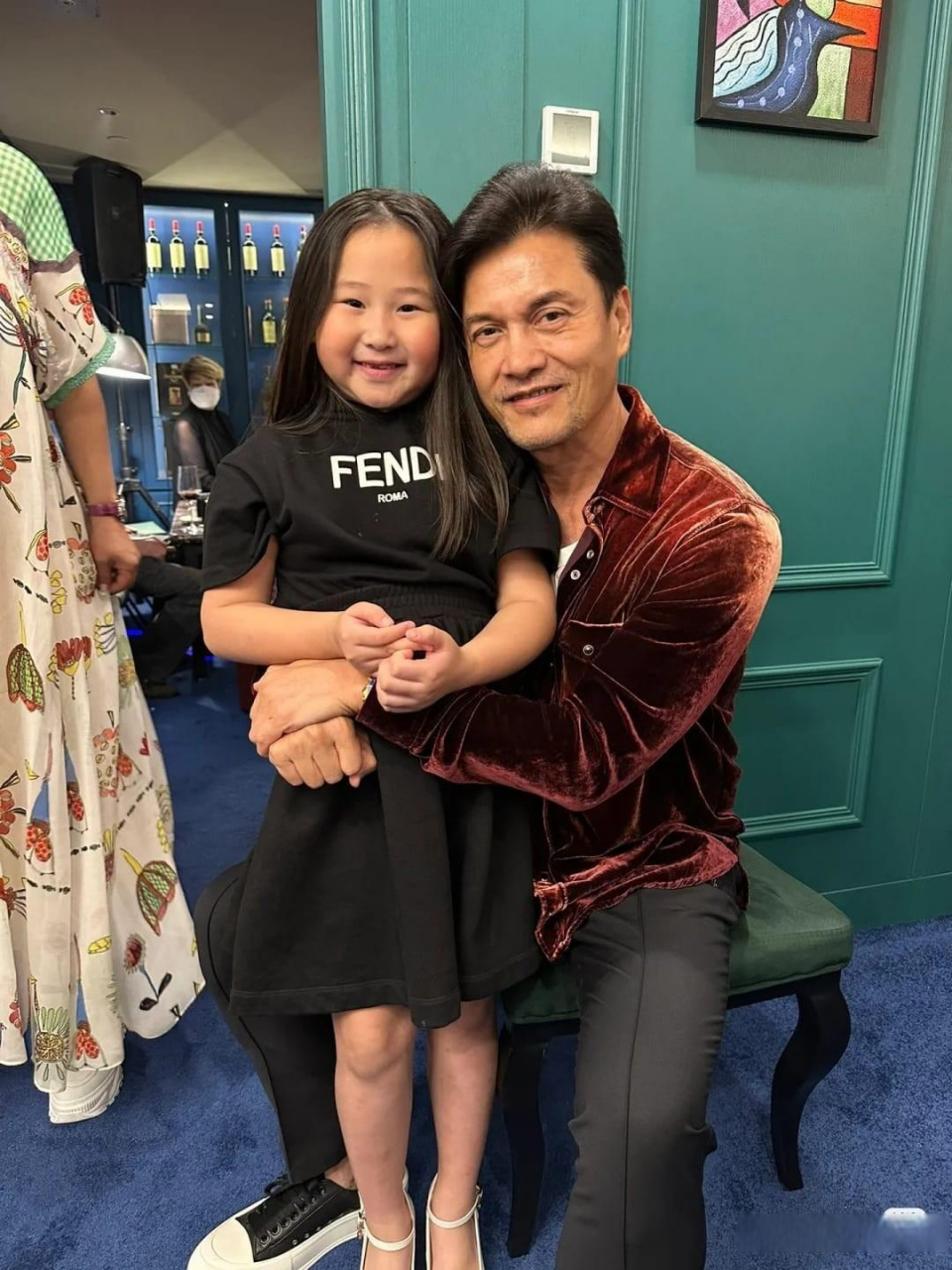 宇宙最强甄子丹不襟老,满面皱纹不及同场吕良伟向华强滑溜 宇宙最强的