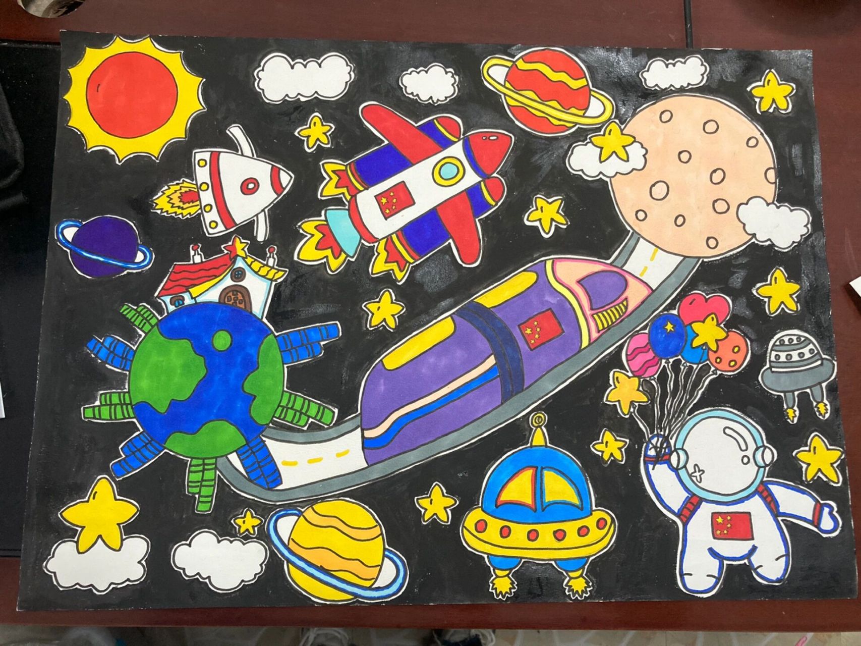 科幻画奔向月球 当了老师后还要各种比赛呀～ 幼儿园指导绘画-奔向