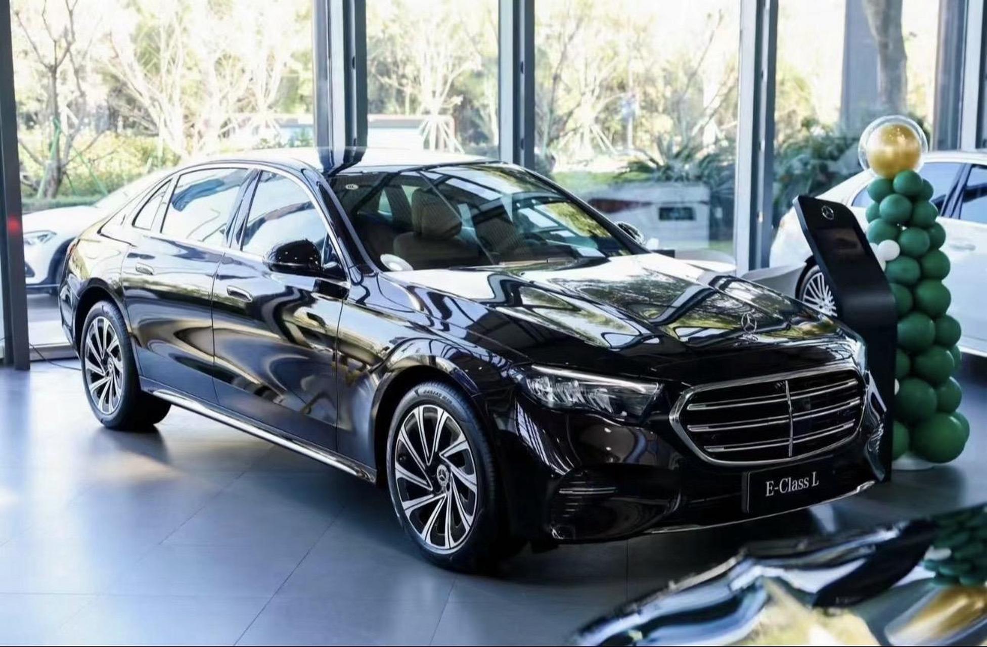 24款奔驰e300l豪华型.